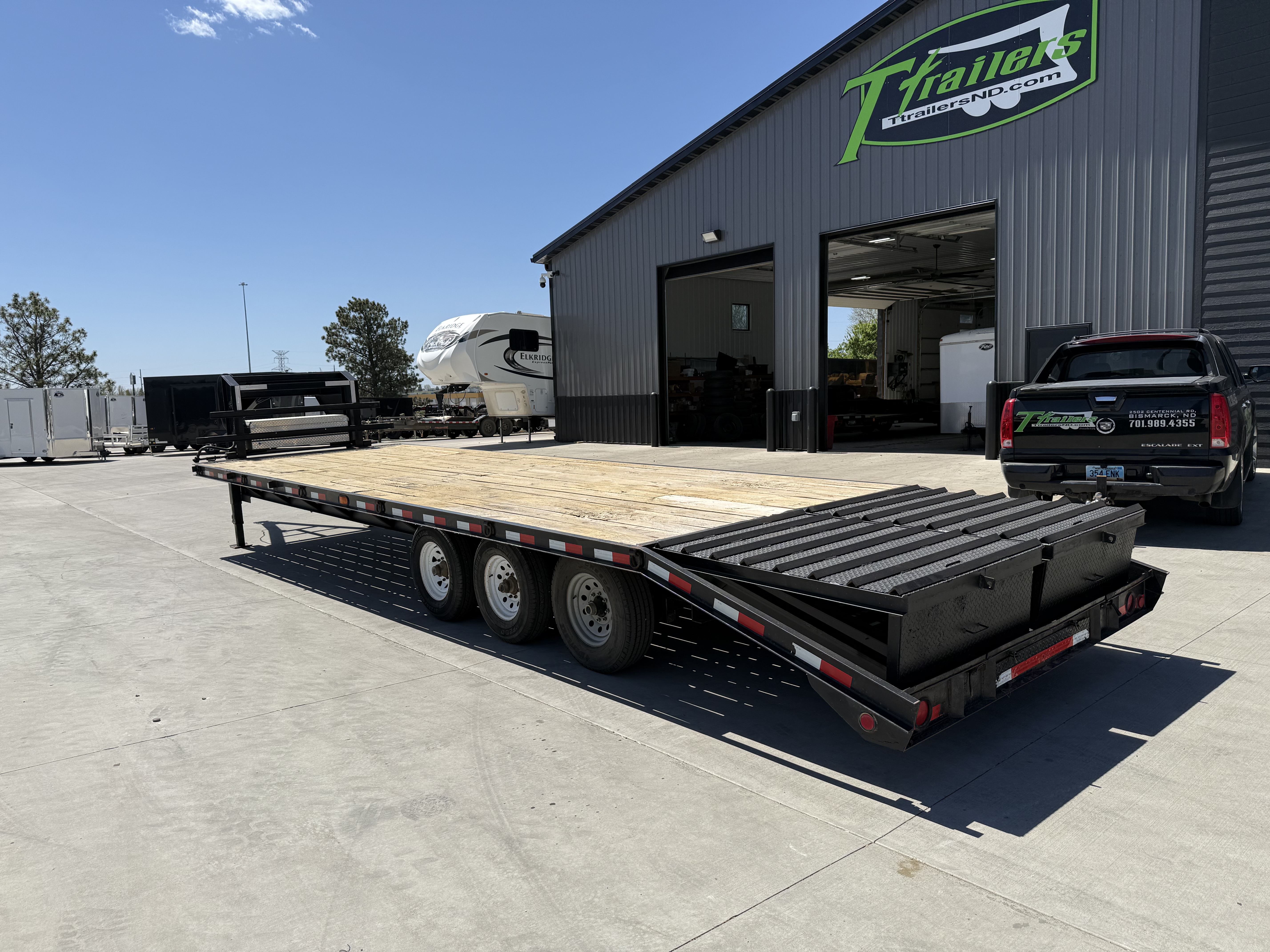 Used 2010 Load Rite 30 foot 21k Flatbed Trailer
