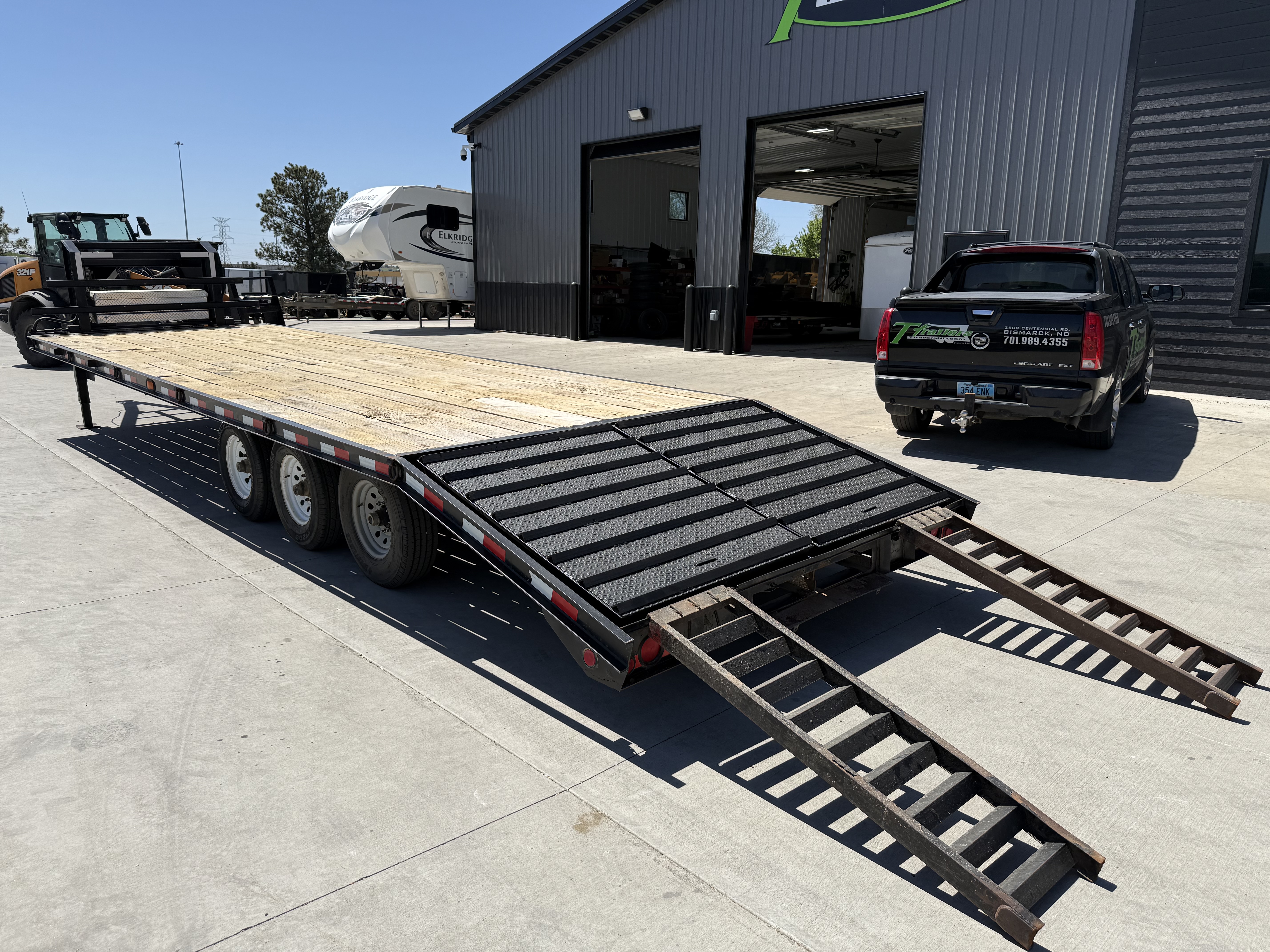 Used 2010 Load Rite 30 foot 21k Flatbed Trailer