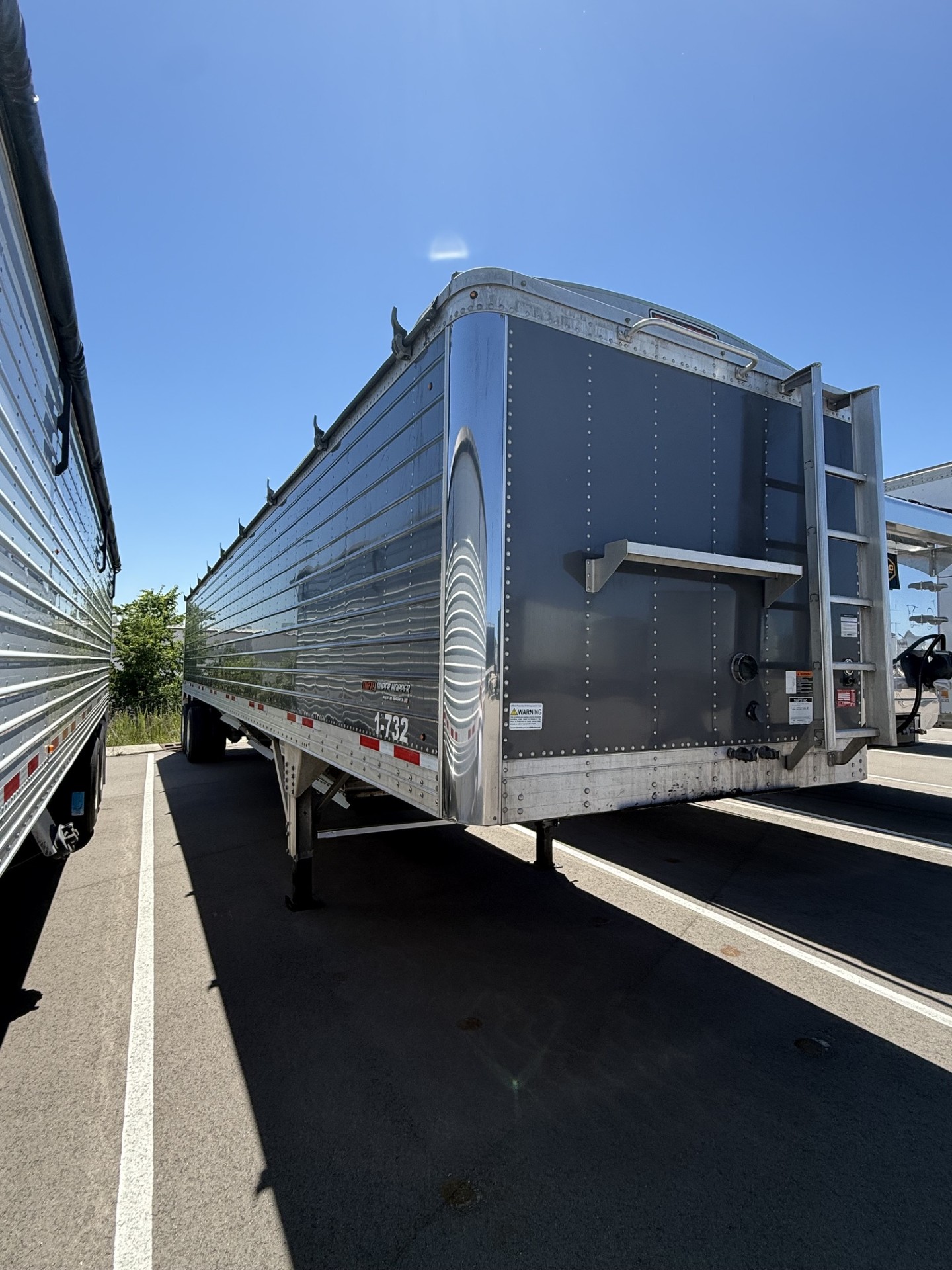 Used $1,650/month 2025 Timpte GRAY 42x96x78 Hopper Trailer Rent to Own