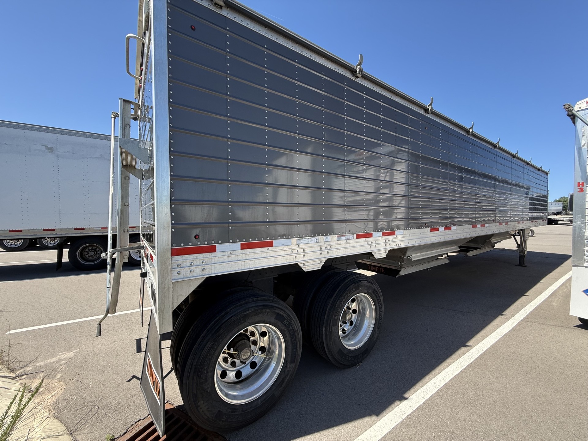 Used $1,650/month 2025 Timpte GRAY 42x96x78 Hopper Trailer Rent to Own