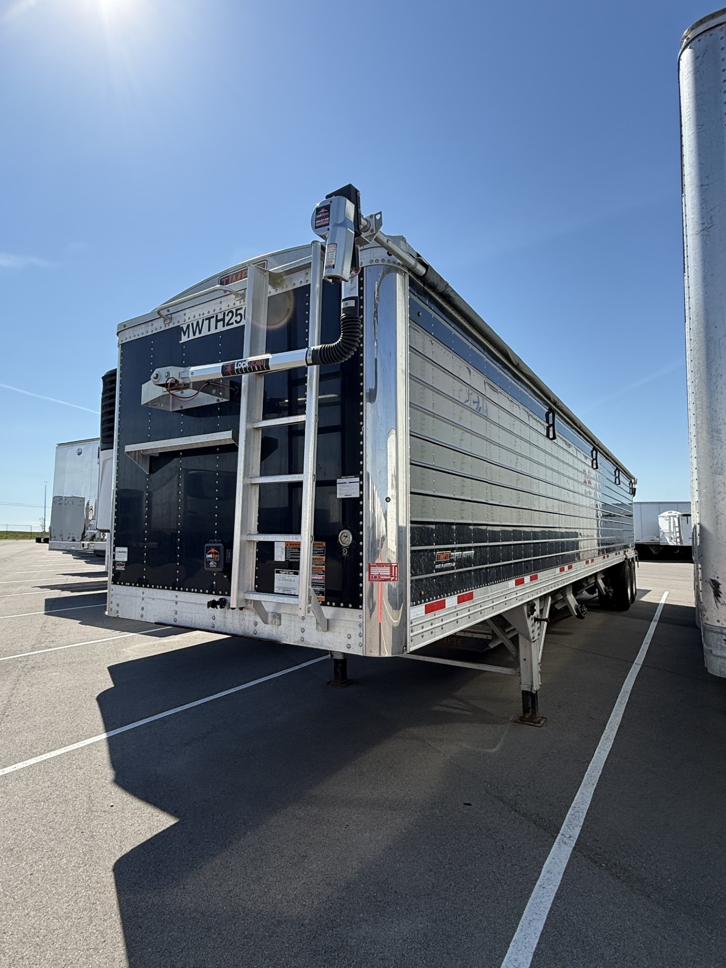 Used $1,695/month 2025 Timpte BLACK 42x96x78 Hopper Trailer Rent to Own-Hi Flow tubs, Electric Tarp