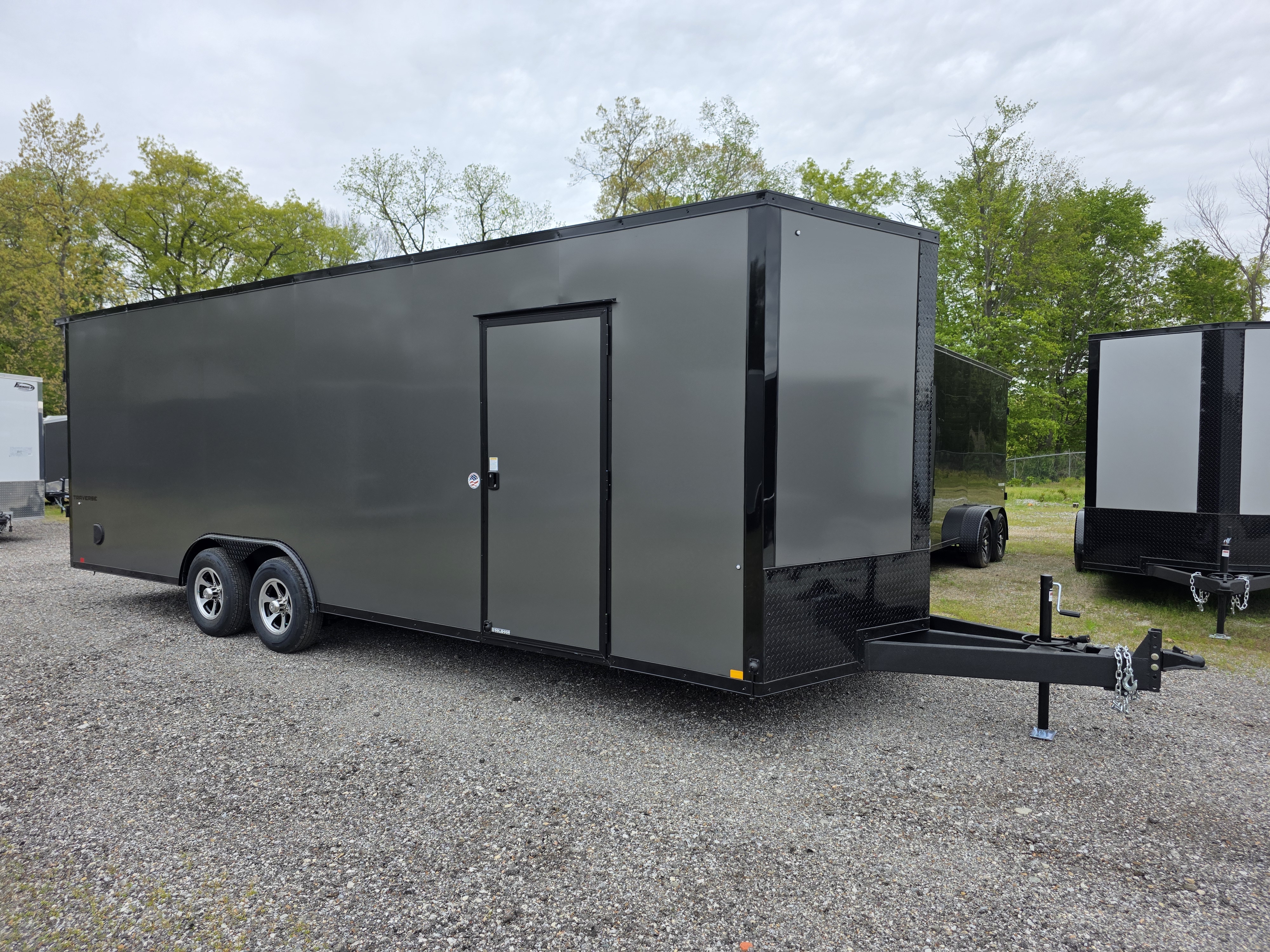 New 2026 Formula Trailers 8.5X24 SCREWLESS EXTERIOR BLACKOUT 7' INSIDE 10K GVWR Cargo / Enclosed Trailer
