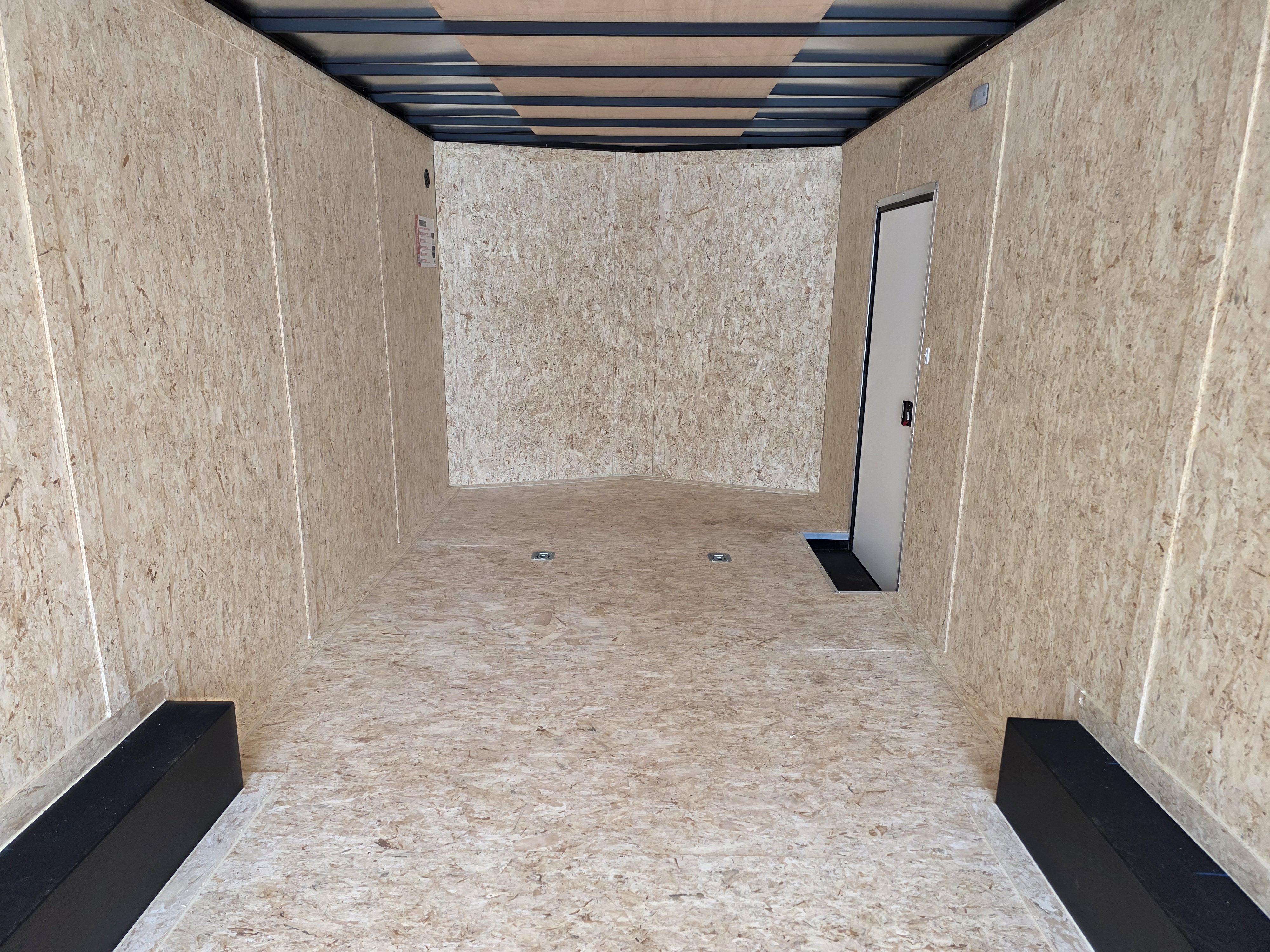 New 2026 Formula Trailers 8.5X24 SCREWLESS EXTERIOR BLACKOUT 7' INSIDE 10K GVWR Cargo / Enclosed Trailer