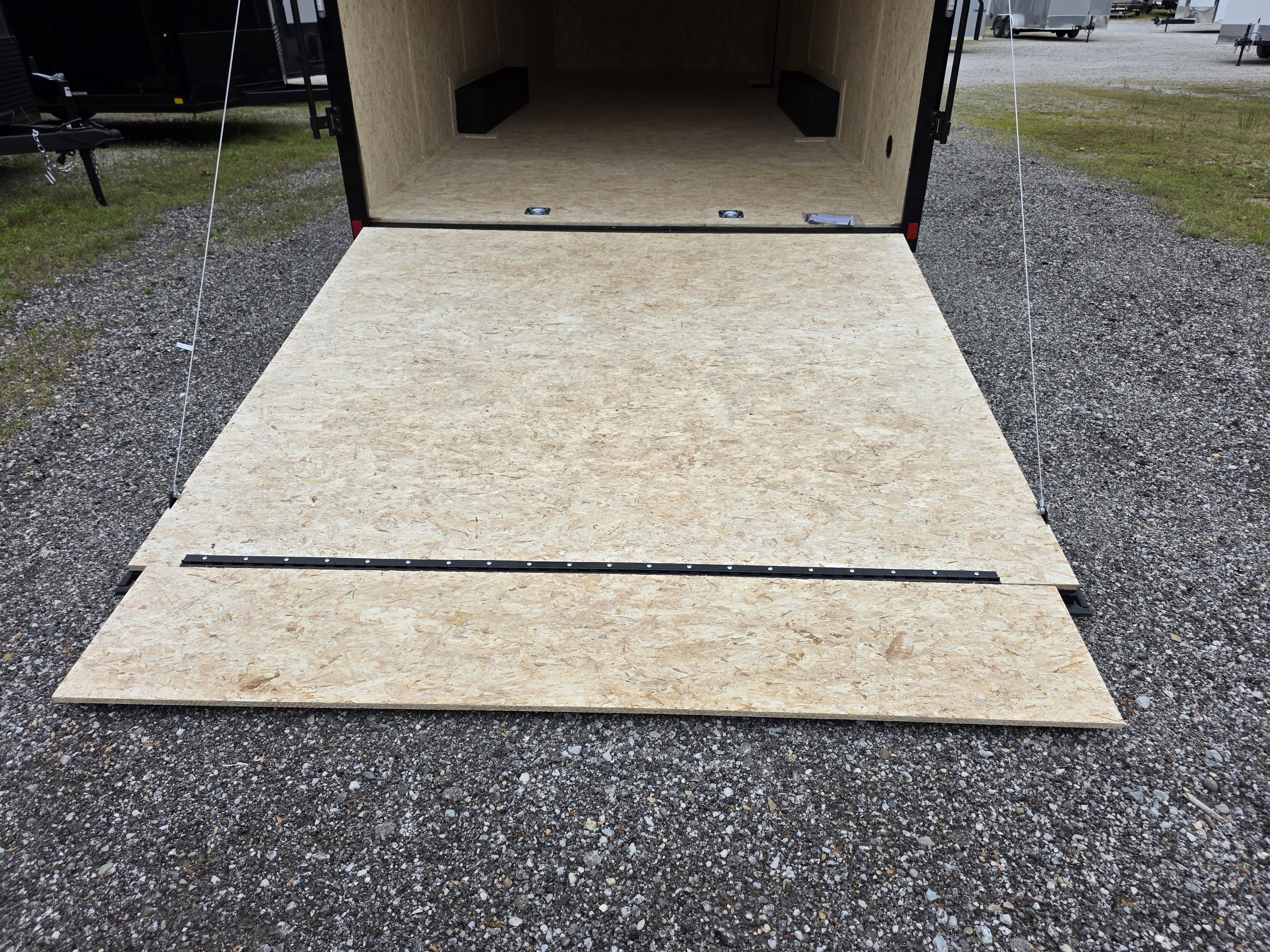 New 2026 Formula Trailers 8.5X24 SCREWLESS EXTERIOR BLACKOUT 7' INSIDE 10K GVWR Cargo / Enclosed Trailer