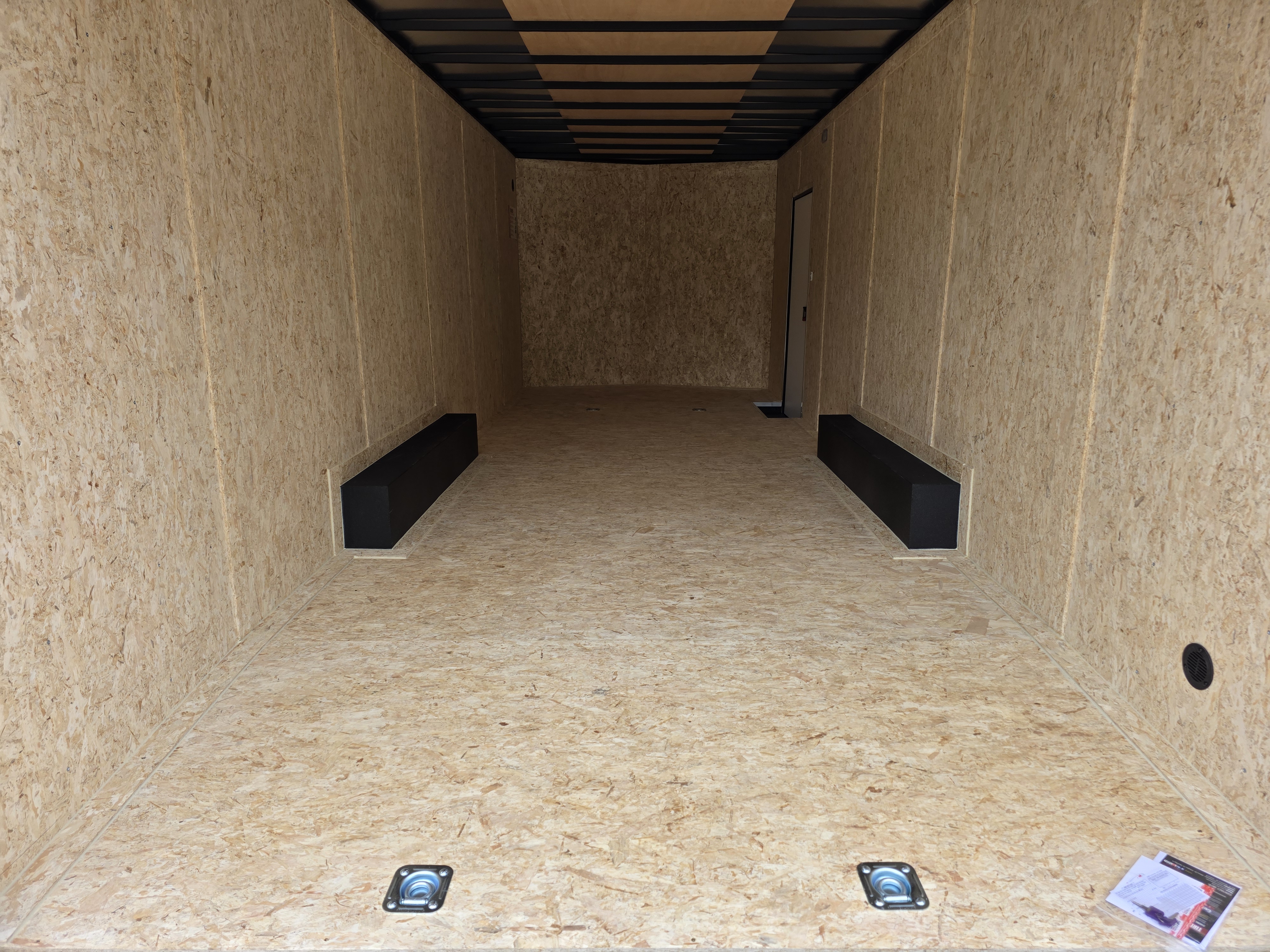 New 2026 Formula Trailers 8.5X24 SCREWLESS EXTERIOR BLACKOUT 7' INSIDE 10K GVWR Cargo / Enclosed Trailer