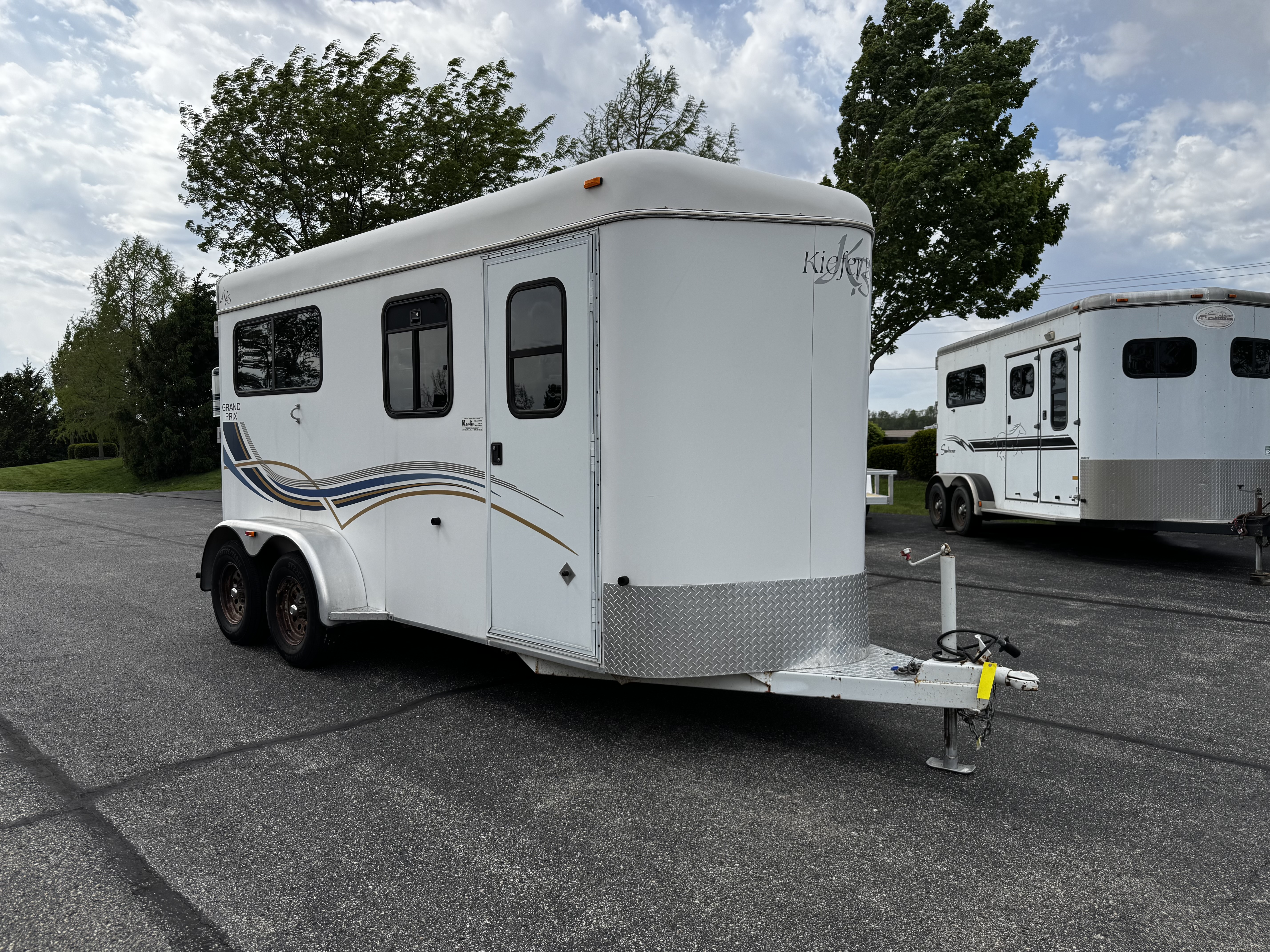 Consignment 2001 Kiefer Built Grand Prix 2 Horse BP
