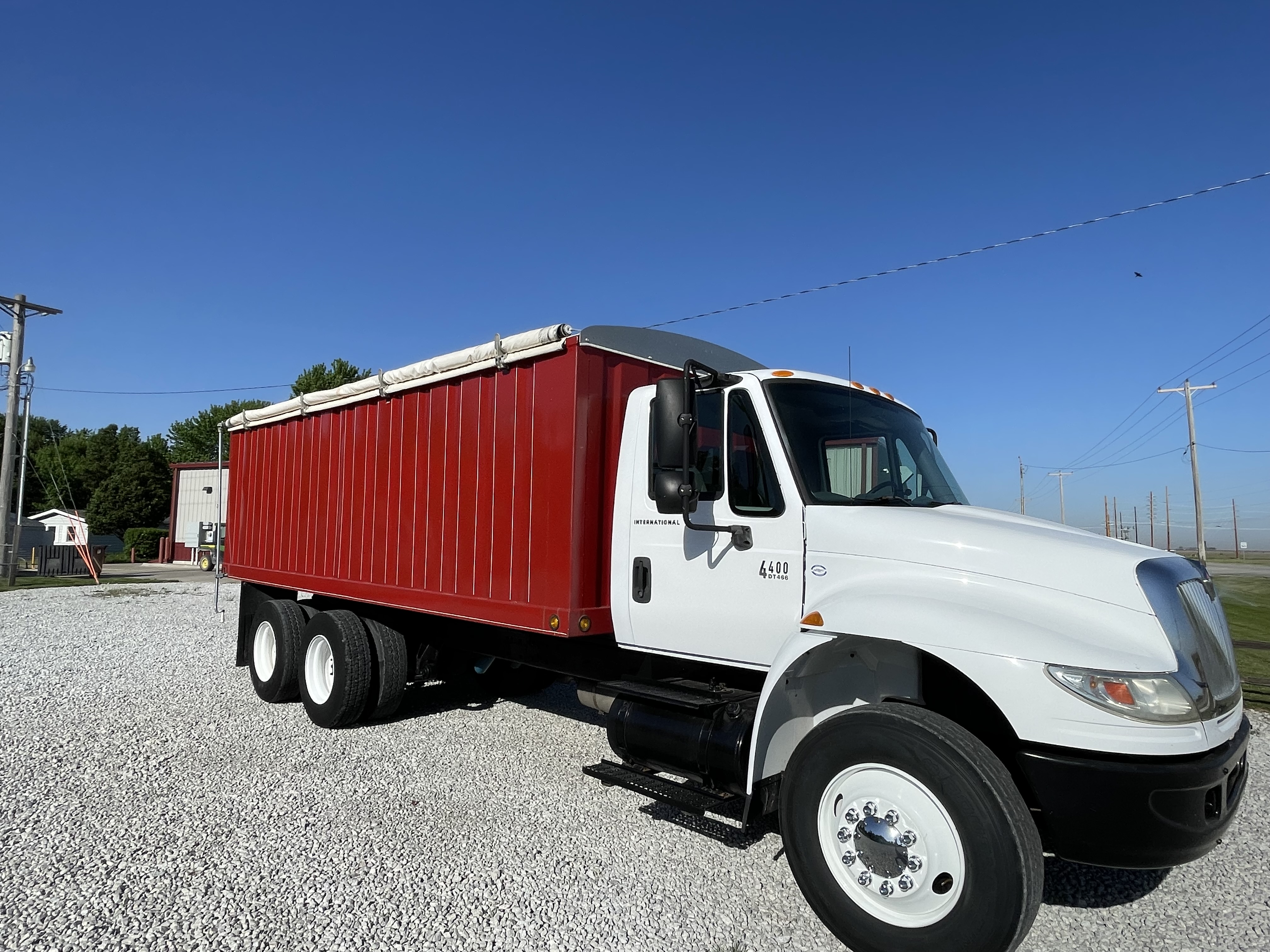 Used 2006 International 4400 Truck