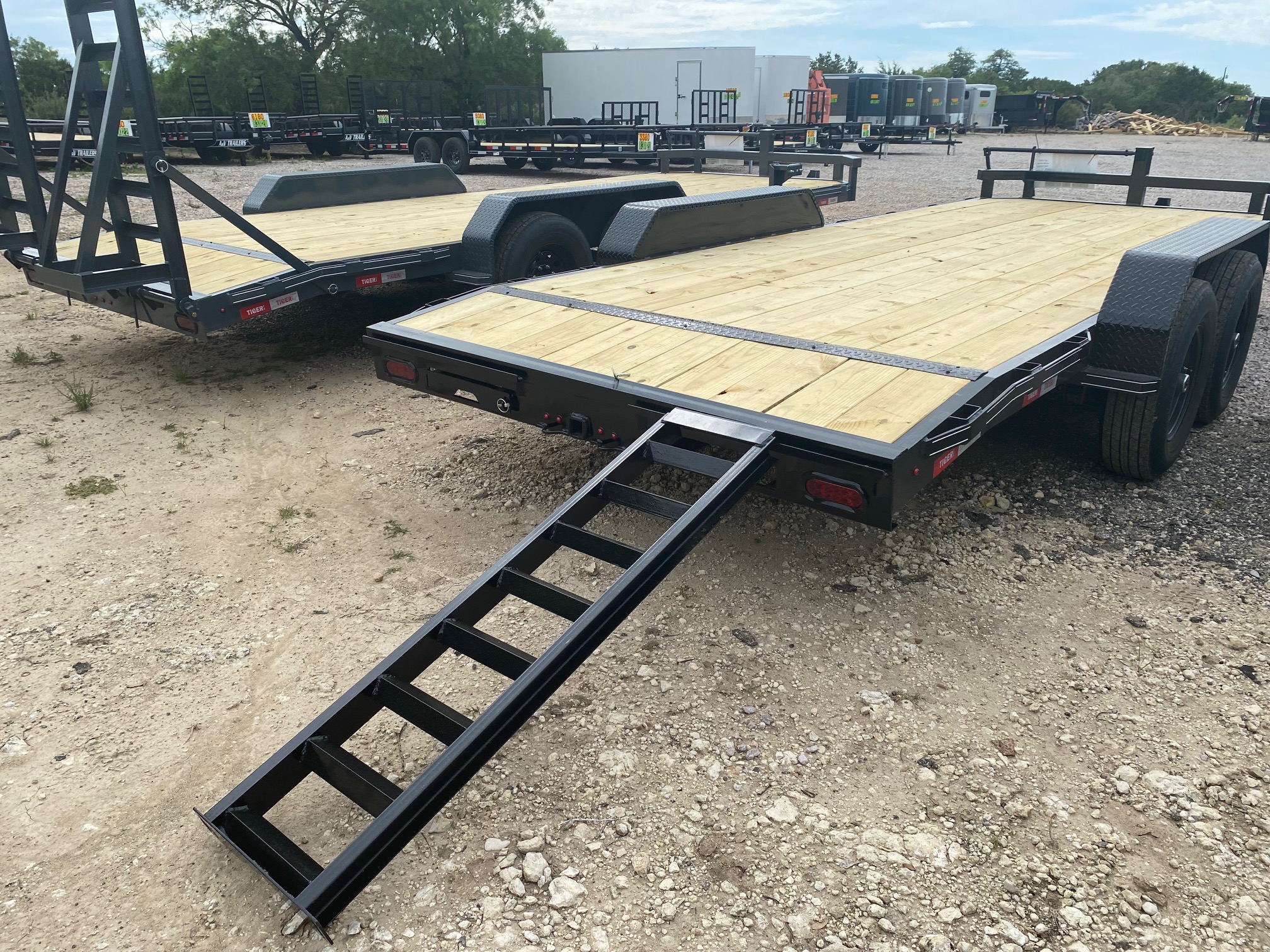 New 2026 Tiger -- 83 "X 20' Equipment Trailer - SIR -