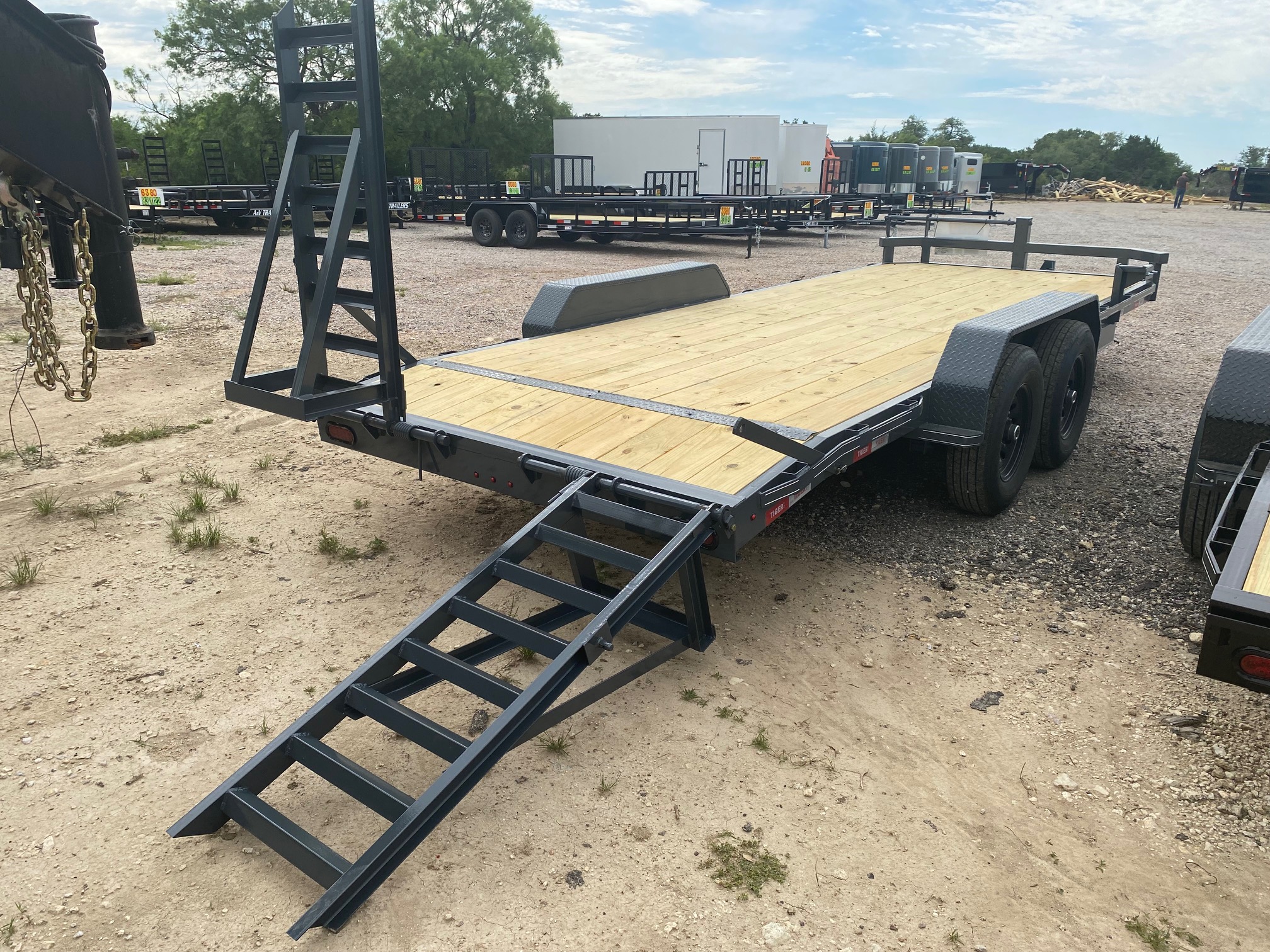 New 2026 Tiger -- 83 "X 20' Equipment Trailer - SUR -