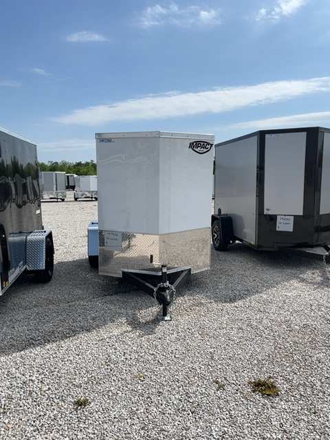 New 2026 Impact Trailers Quake 5x8 3K Ramp Door V-Nose
