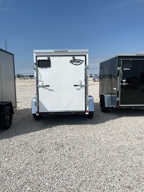 New 2026 Impact Trailers Quake 5x8 3K Ramp Door V-Nose