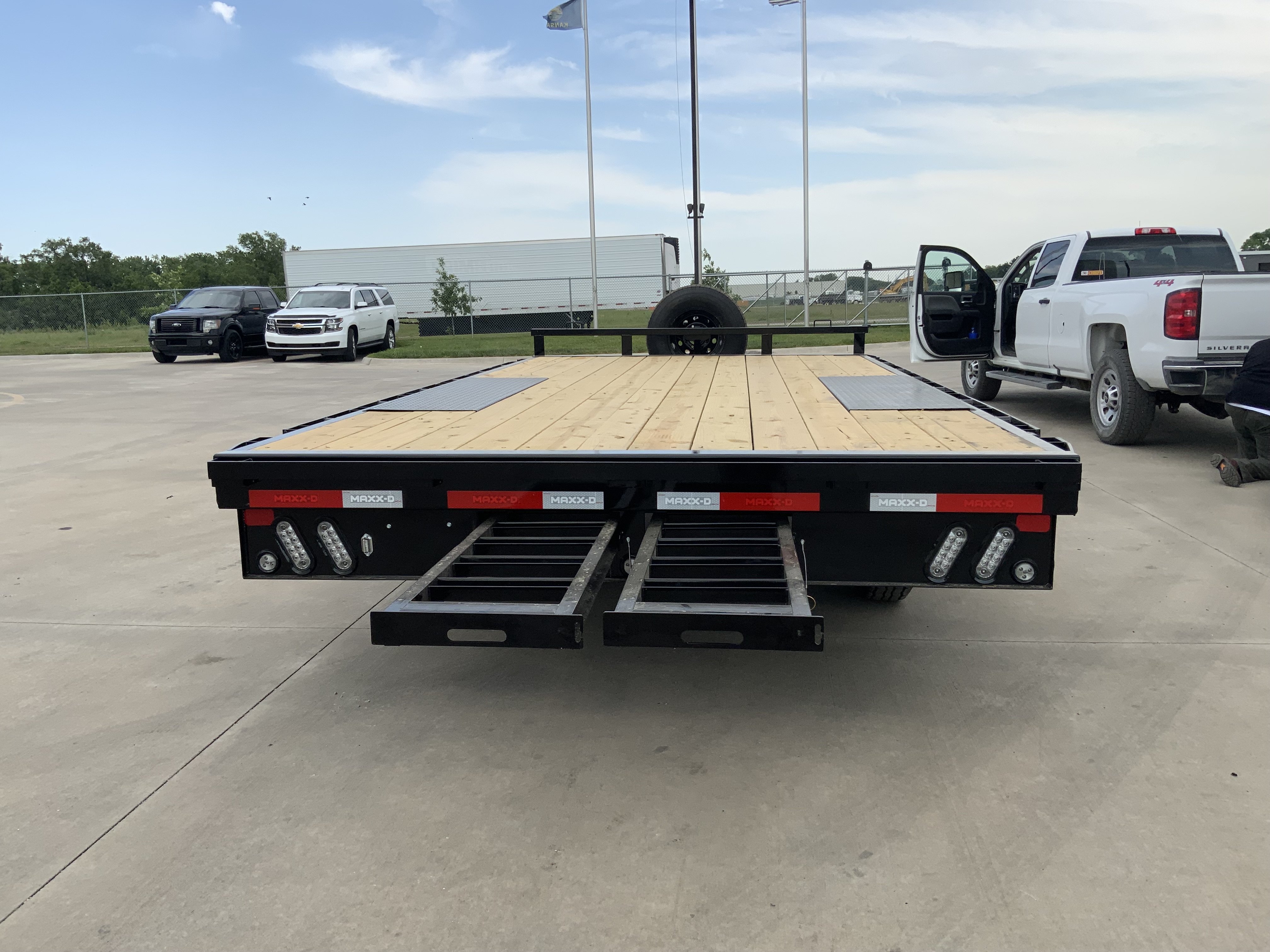 New 2026 MAXX-D 102 X 16 DOX Deckover Trailer
