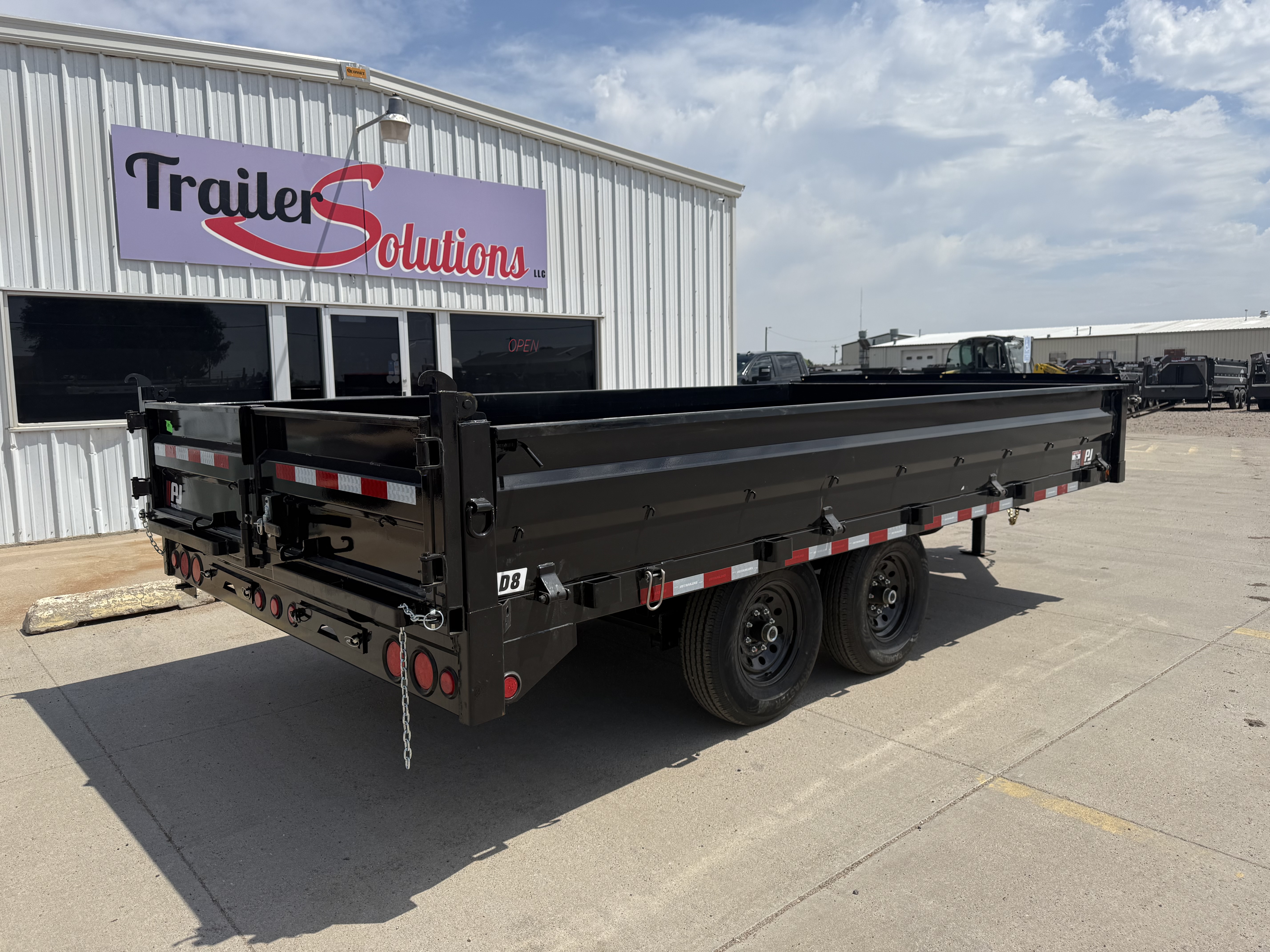 New 2026 PJ Trailers D8162 Dump Trailer