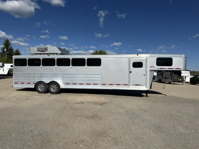 Used 2024 Logan Coach Bullseye XL 6 Horse Slant