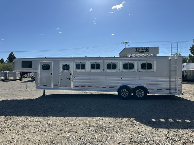 Used 2024 Logan Coach Bullseye XL 6 Horse Slant