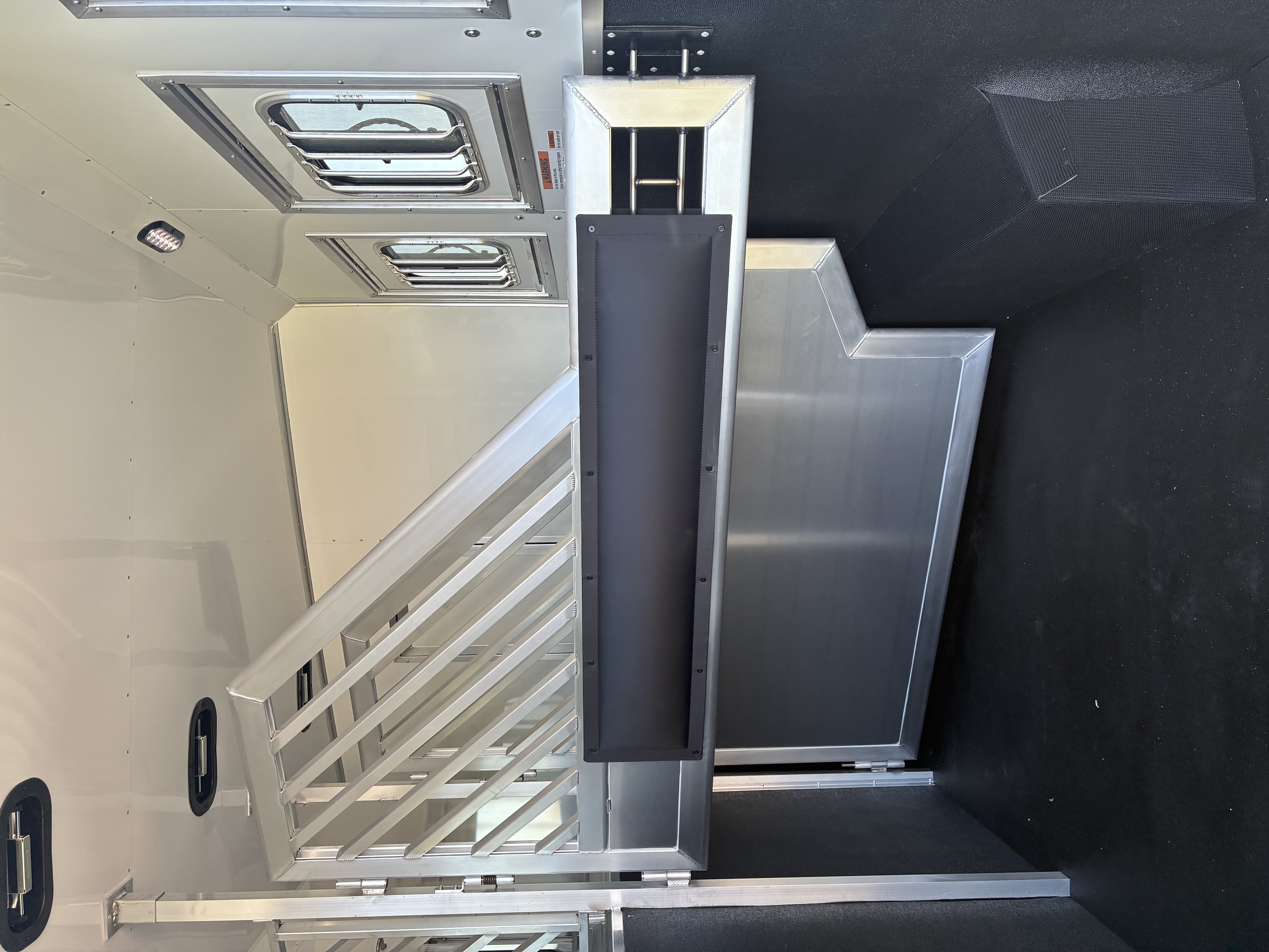New 2026 Lakota IN8315SR 3H 15' LQ Horse Trailer