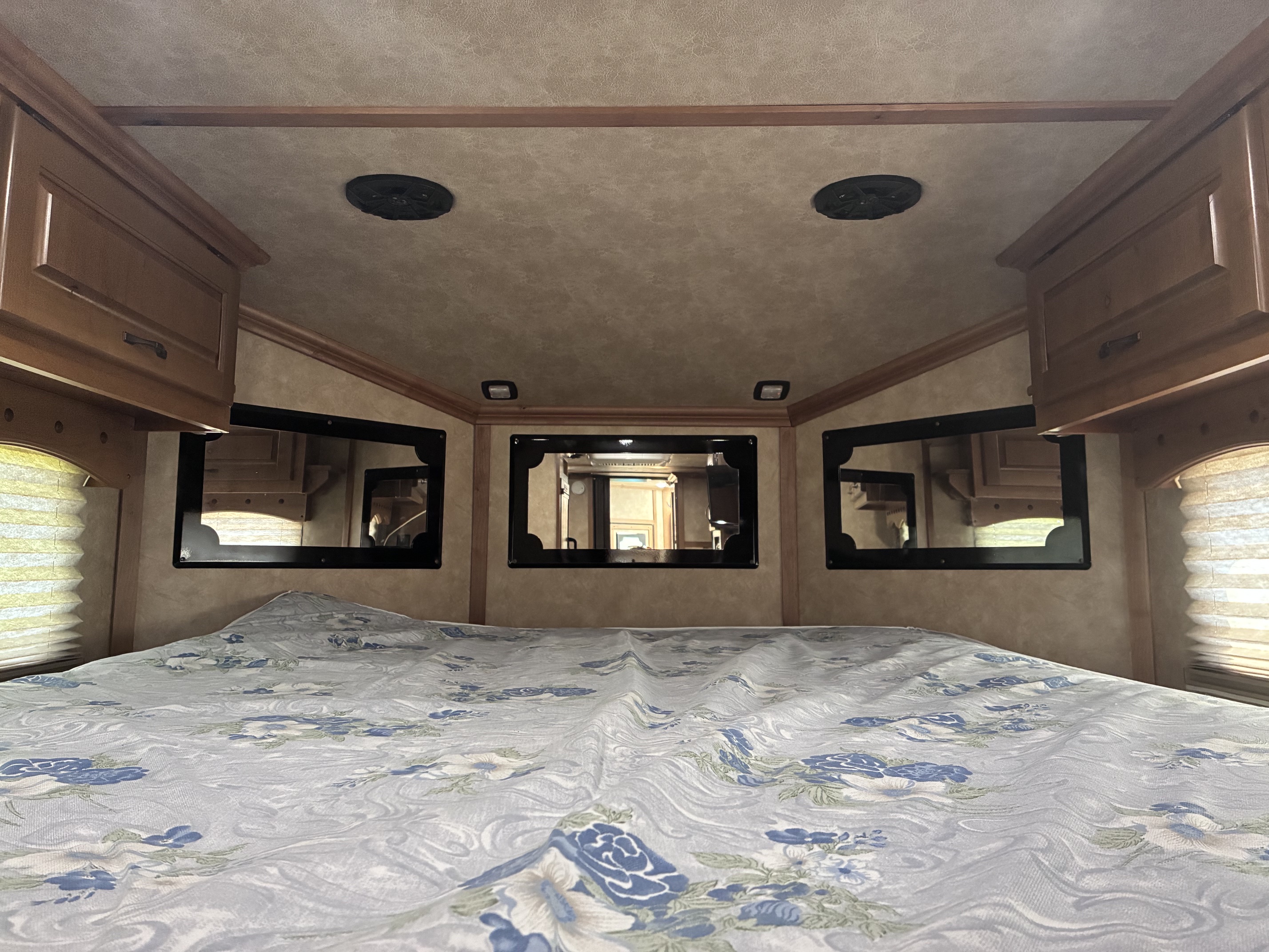 Used 2019 Trails West 5H LQ Horse Trailer