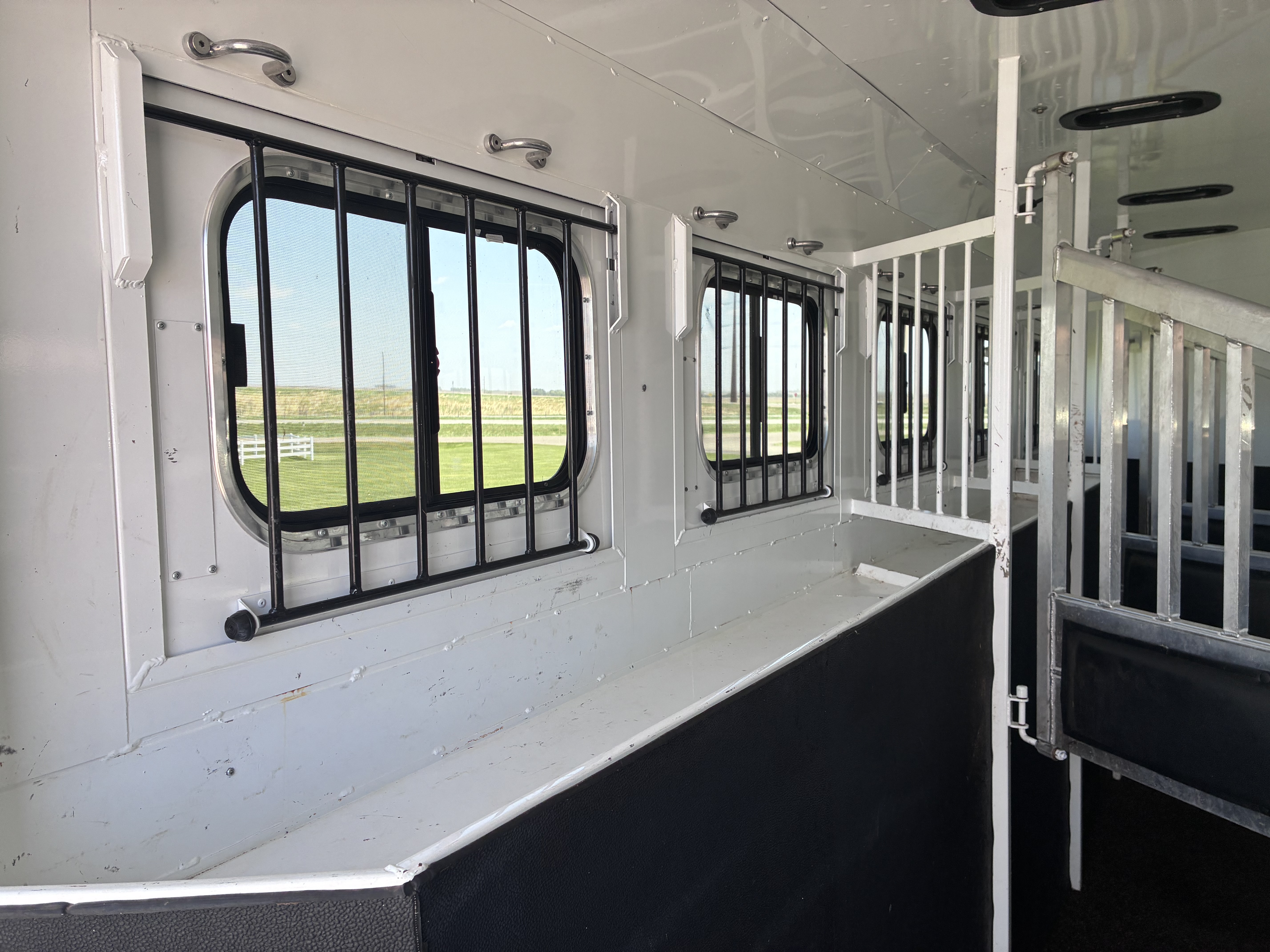 Used 2019 Trails West 5H LQ Horse Trailer