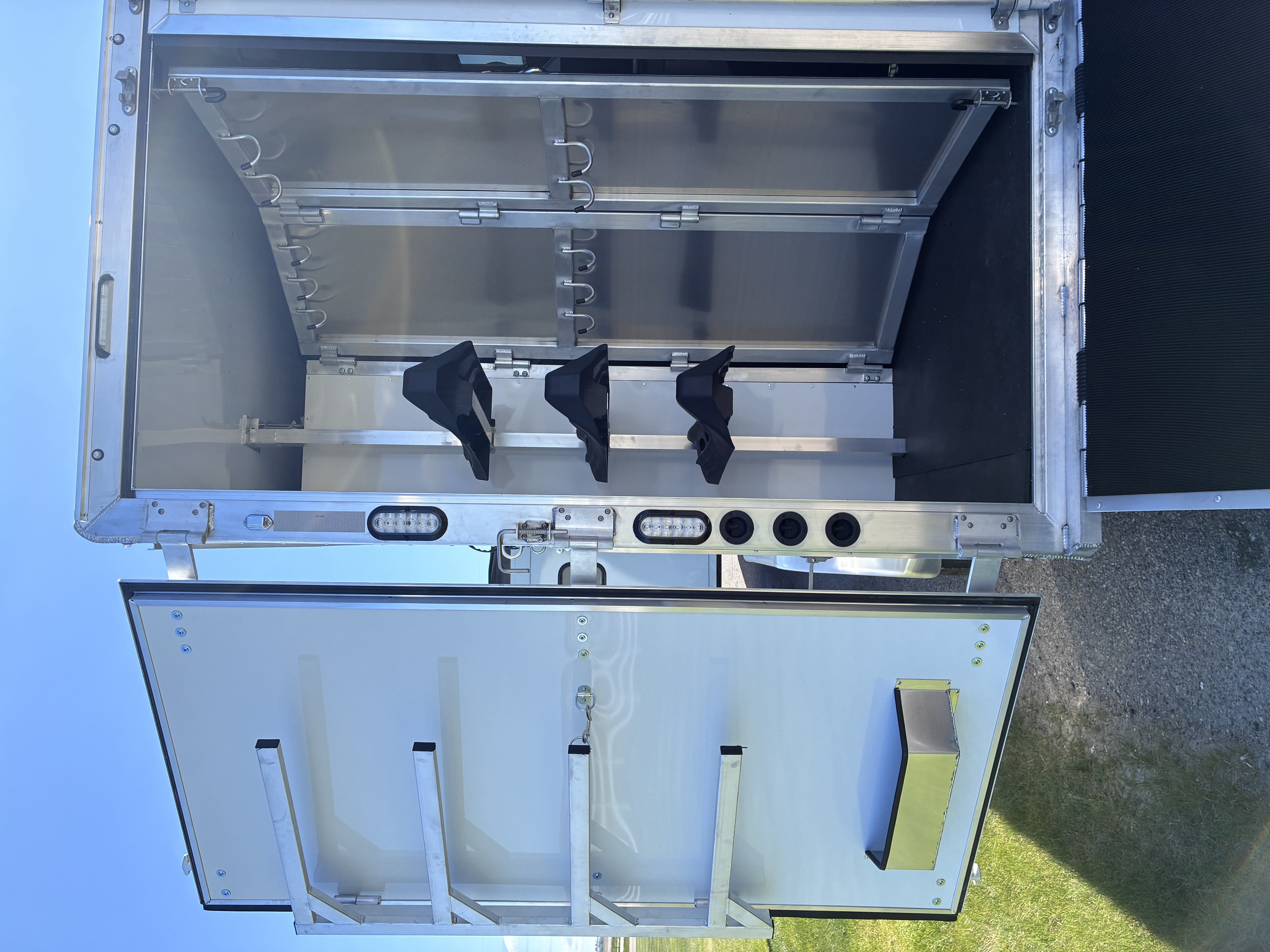 New 2027 Lakota 3H 13' LQ with Outdoor Kitchen Horse Trailer