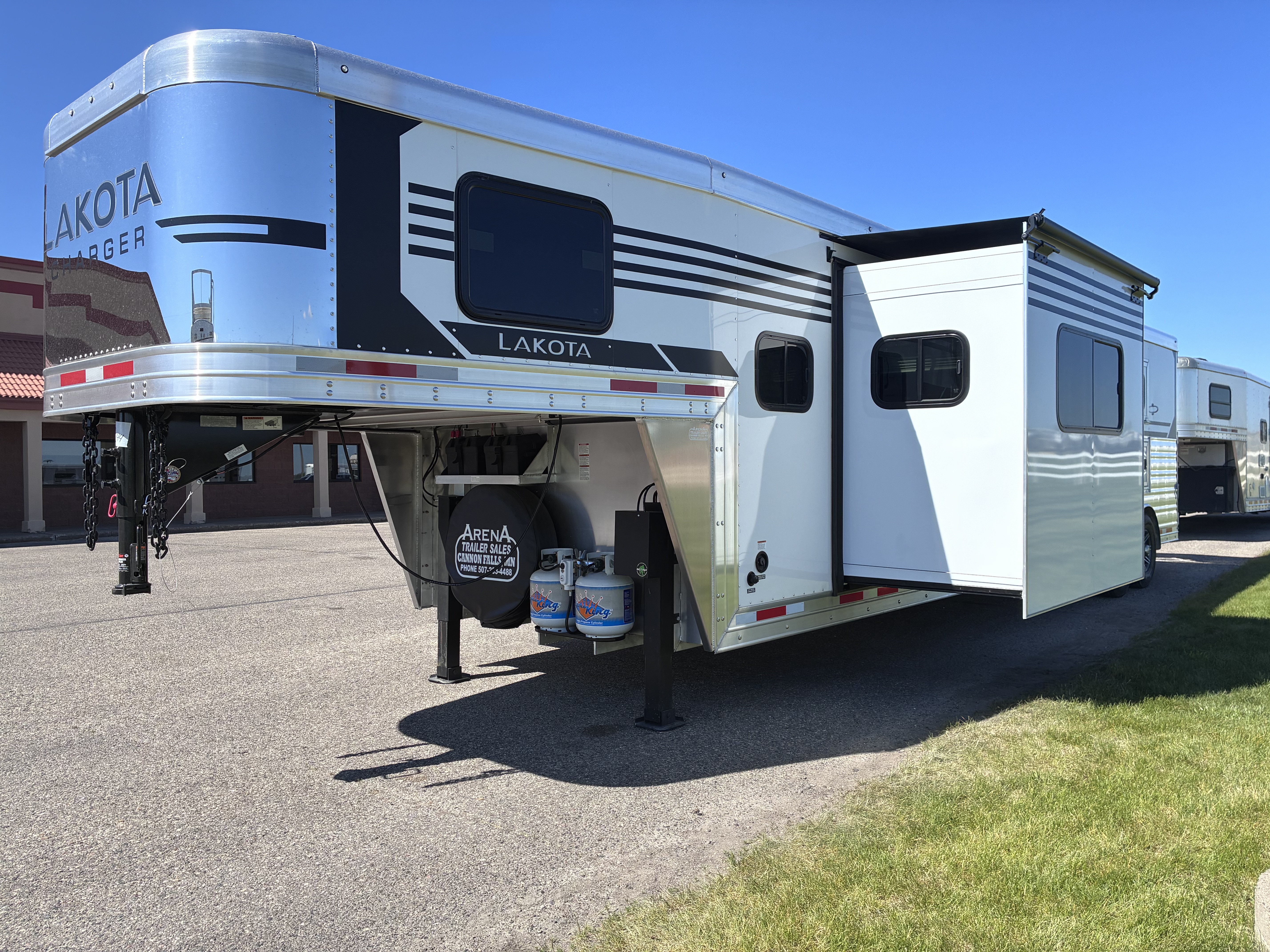 New 2027 Lakota 3H 13' LQ with Outdoor Kitchen Horse Trailer
