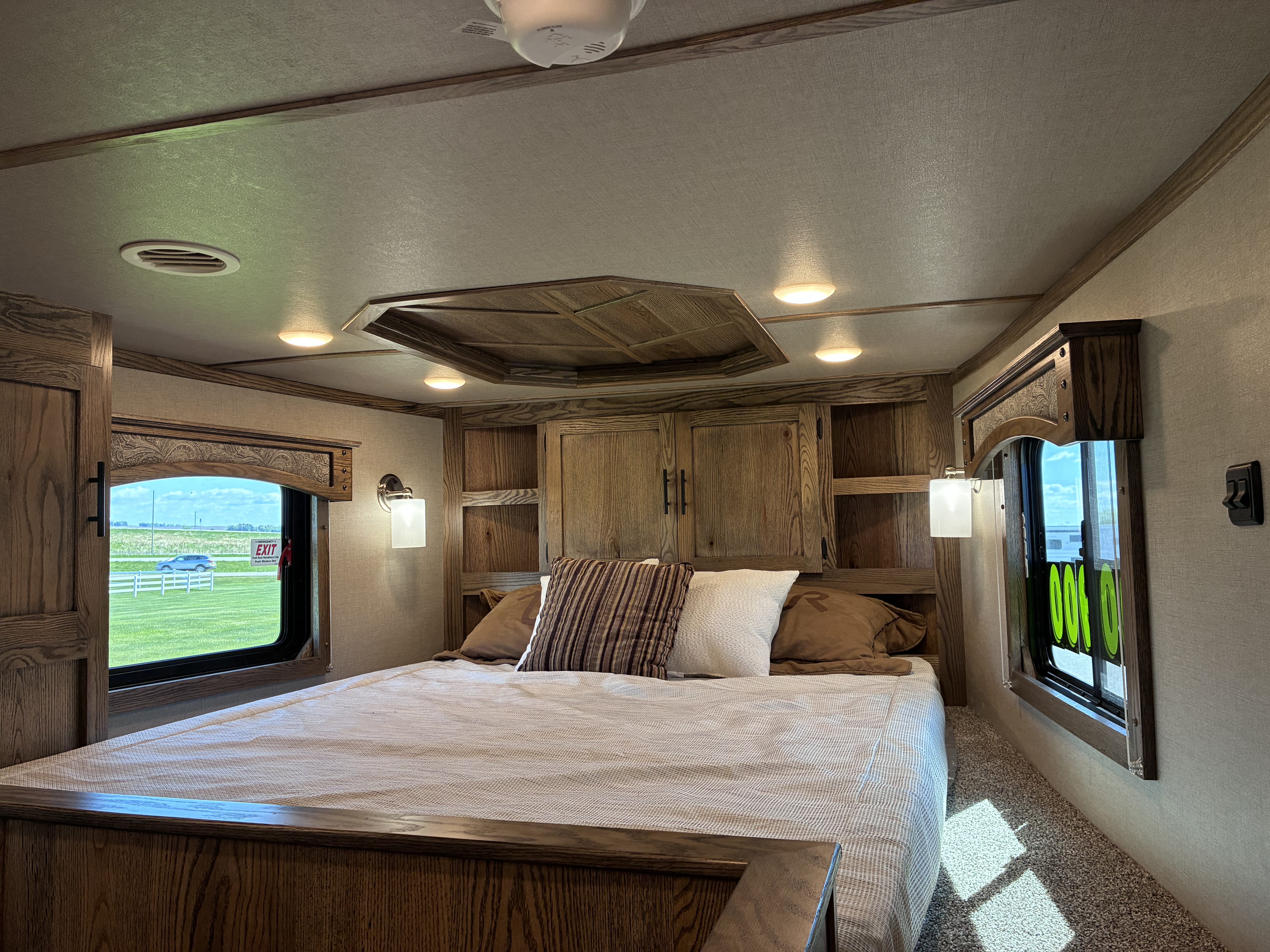New 2027 Lakota 3H 13' LQ with Outdoor Kitchen Horse Trailer