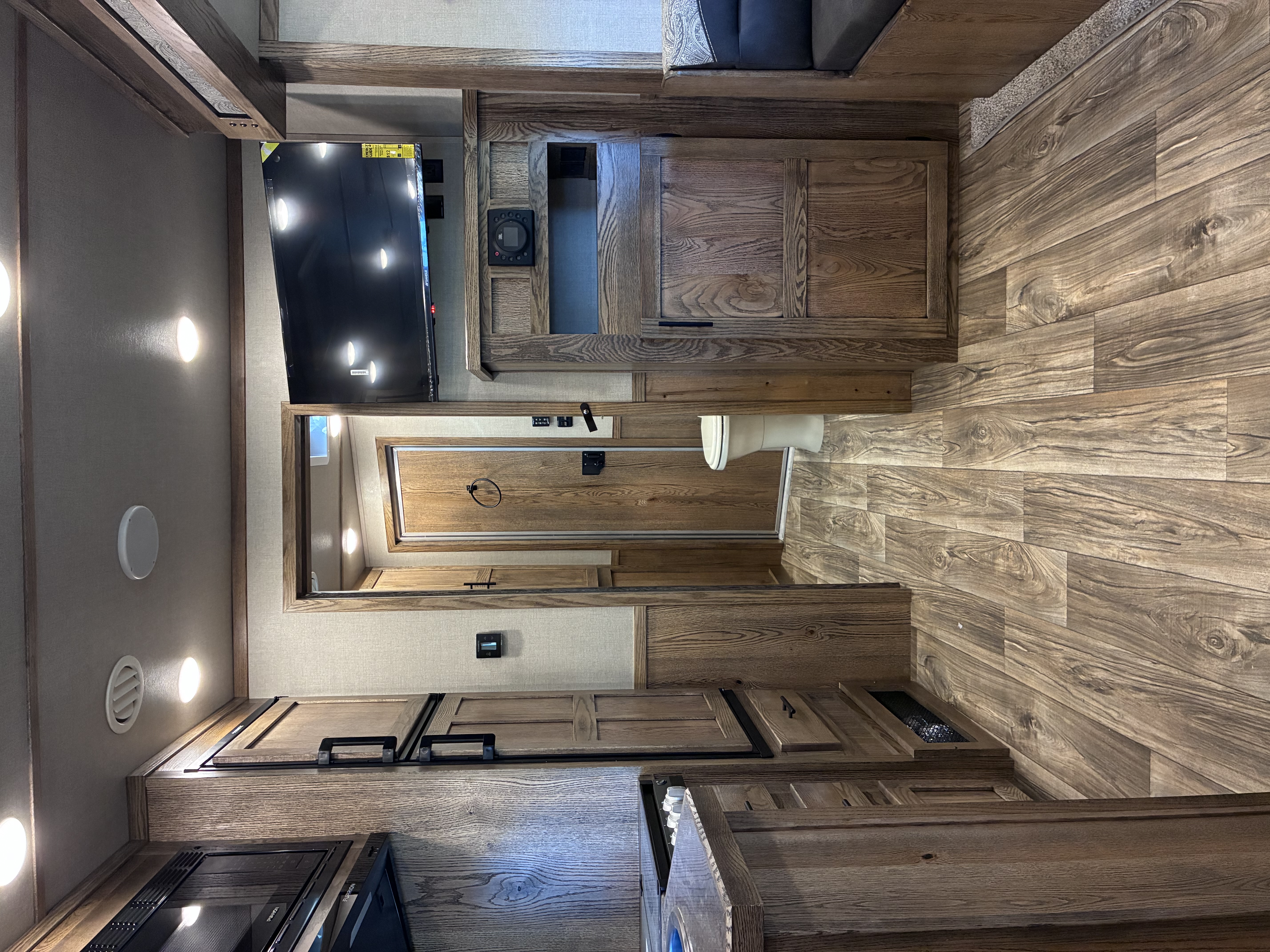 New 2027 Lakota 3H 13' LQ with Outdoor Kitchen Horse Trailer