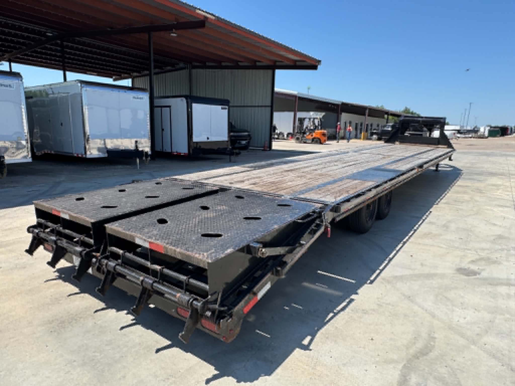 Used USED 2024 102X40 DECK OVER TRAILER HEAVY DUTY 8K AXLES GOOSENECK TRAILER Equipment Trailer MEGA RAMPS