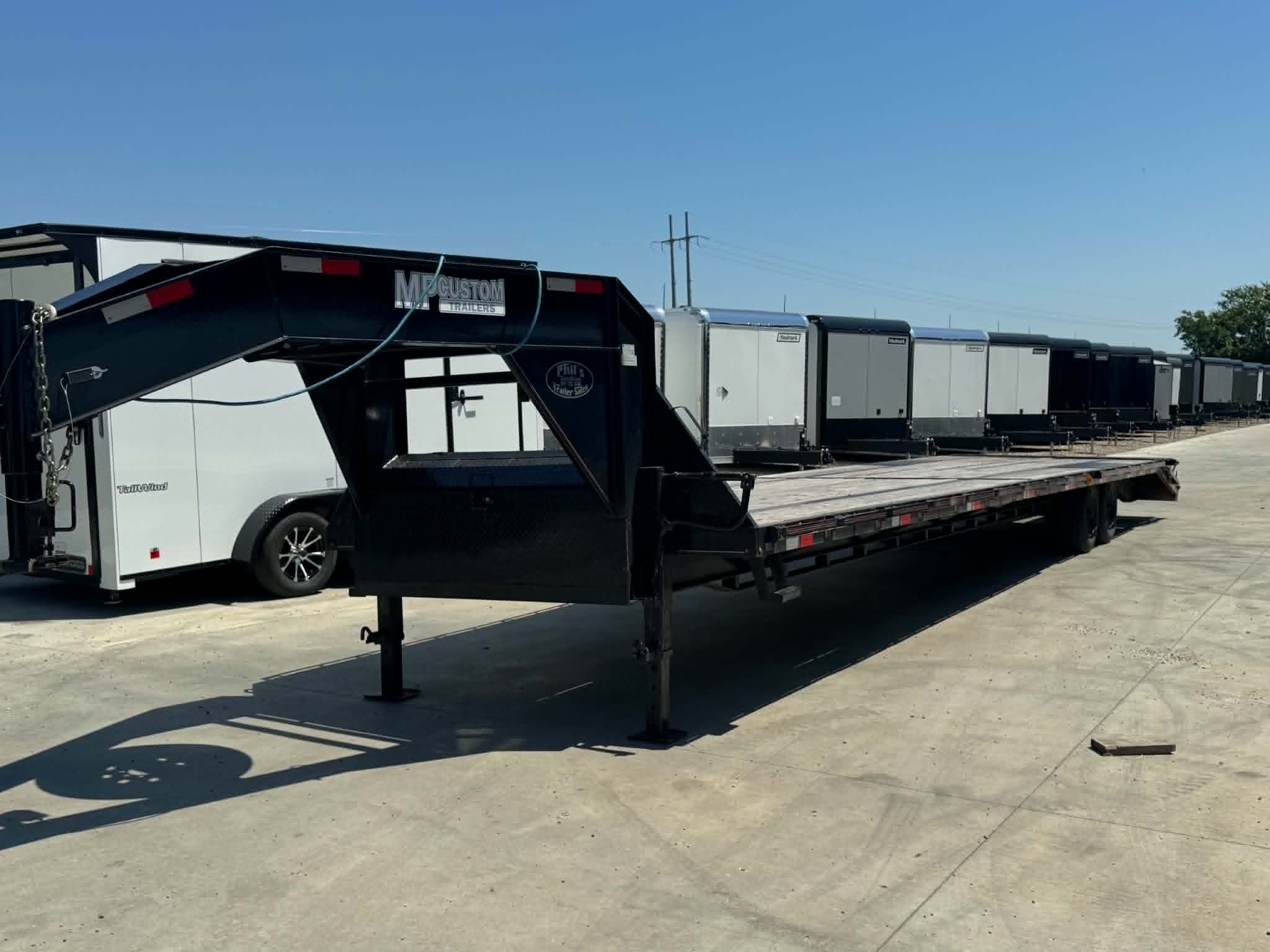 Used USED 2024 102X40 DECK OVER TRAILER HEAVY DUTY 8K AXLES GOOSENECK TRAILER Equipment Trailer MEGA RAMPS
