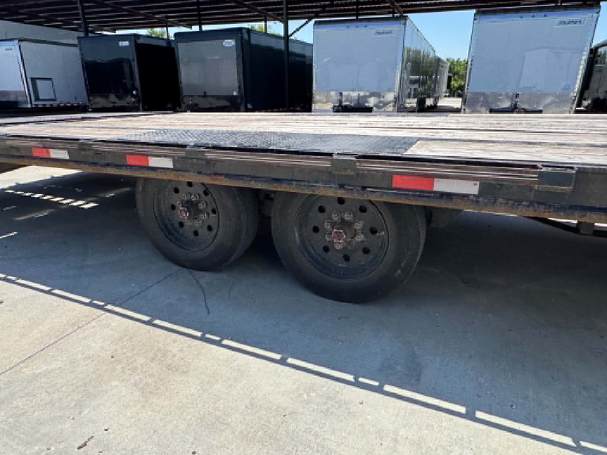 Used USED 2024 102X40 DECK OVER TRAILER HEAVY DUTY 8K AXLES GOOSENECK TRAILER Equipment Trailer MEGA RAMPS