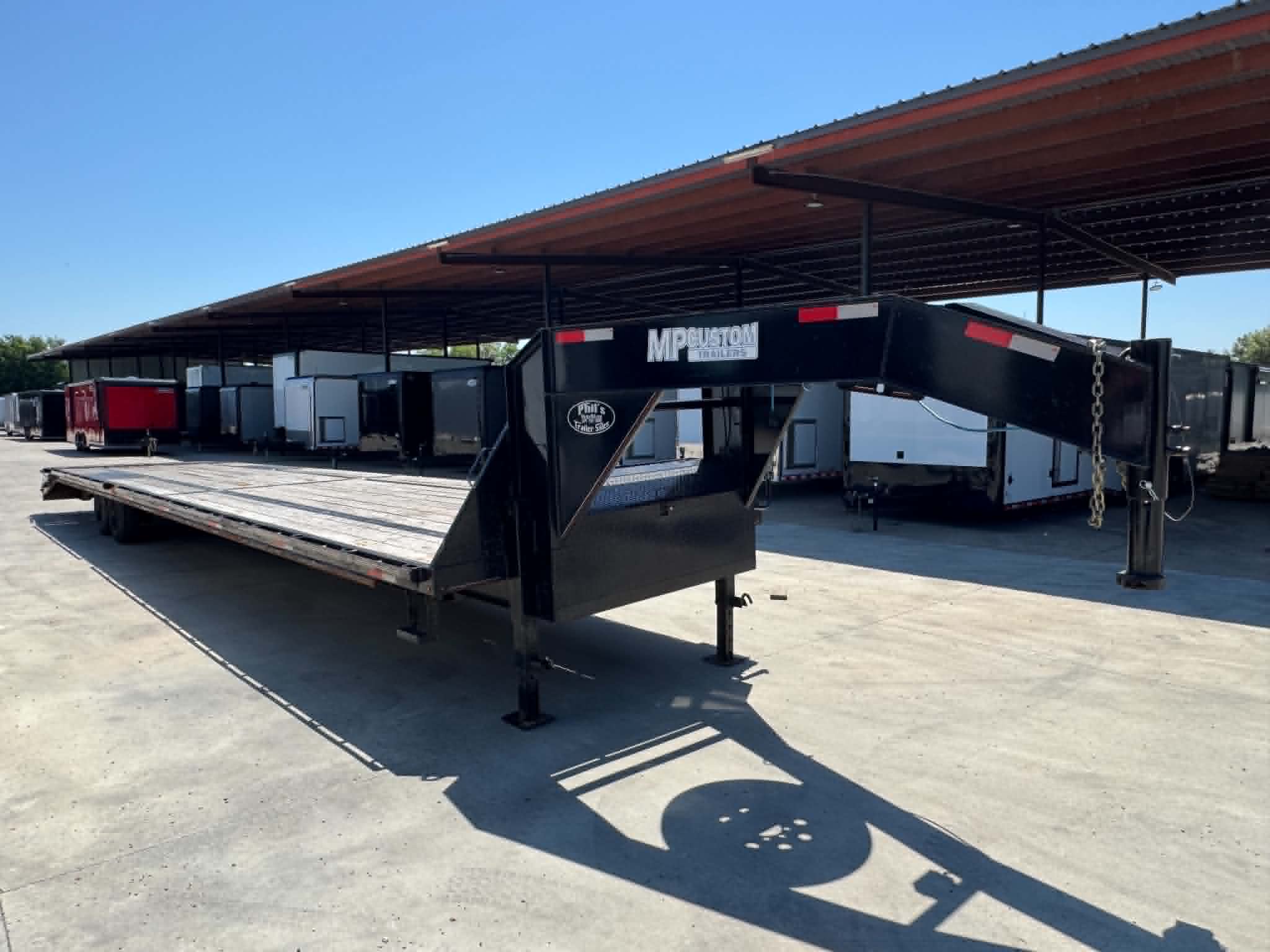 Used USED 2024 102X40 DECK OVER TRAILER HEAVY DUTY 8K AXLES GOOSENECK TRAILER Equipment Trailer MEGA RAMPS