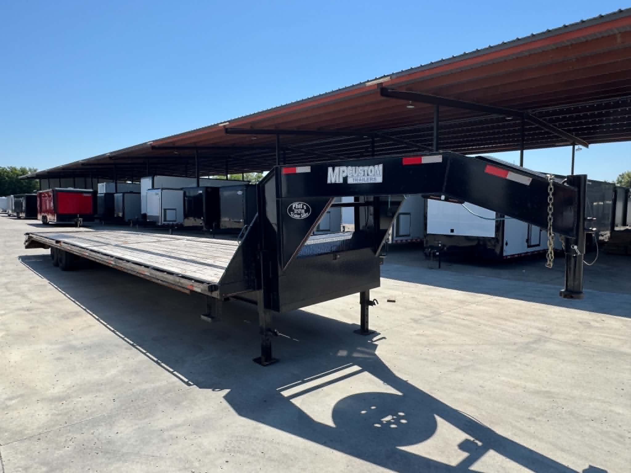 Used USED 2024 102X40 DECK OVER TRAILER HEAVY DUTY 8K AXLES GOOSENECK TRAILER Equipment Trailer MEGA RAMPS