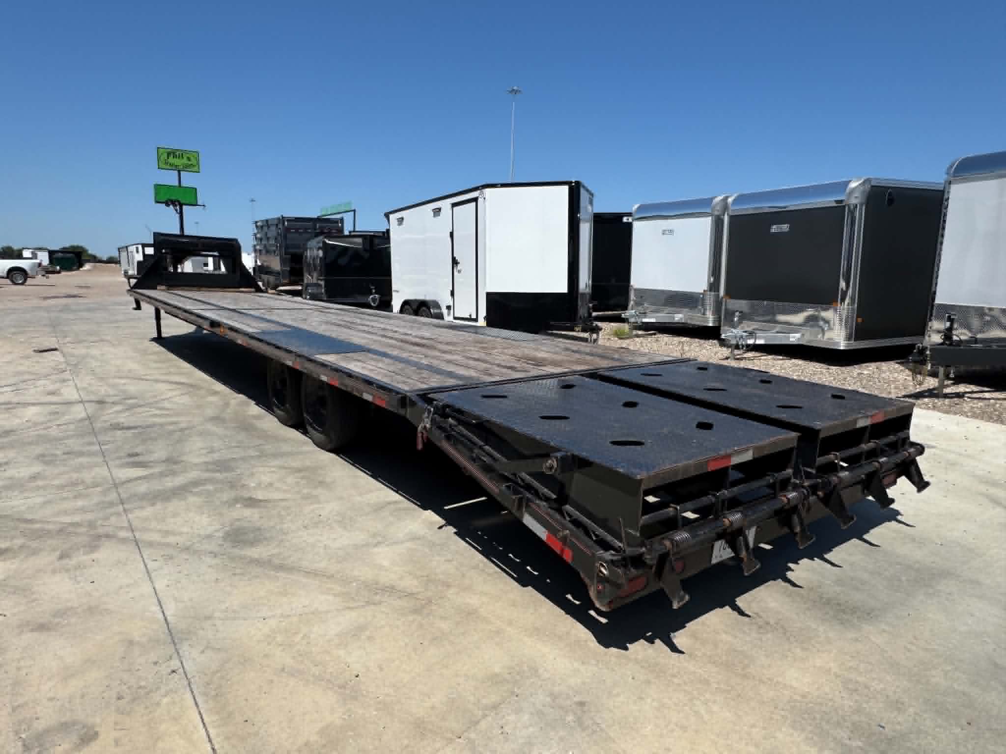 Used USED 2024 102X40 DECK OVER TRAILER HEAVY DUTY 8K AXLES GOOSENECK TRAILER Equipment Trailer MEGA RAMPS