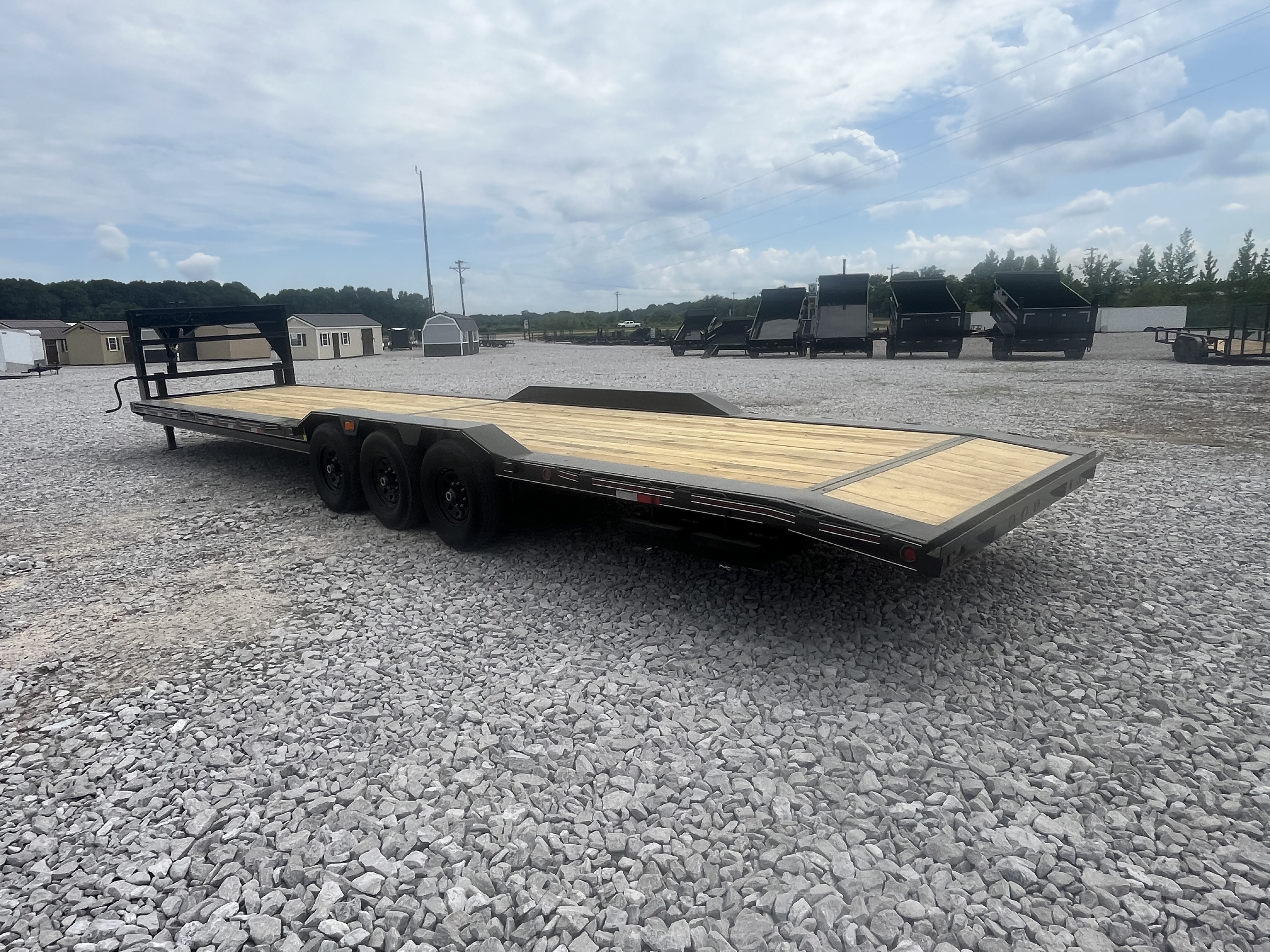 New 2025 Trailblazer 102X36 GOOSENECK DRIVE OVER FENDERS TRIPLE AXLE 21K