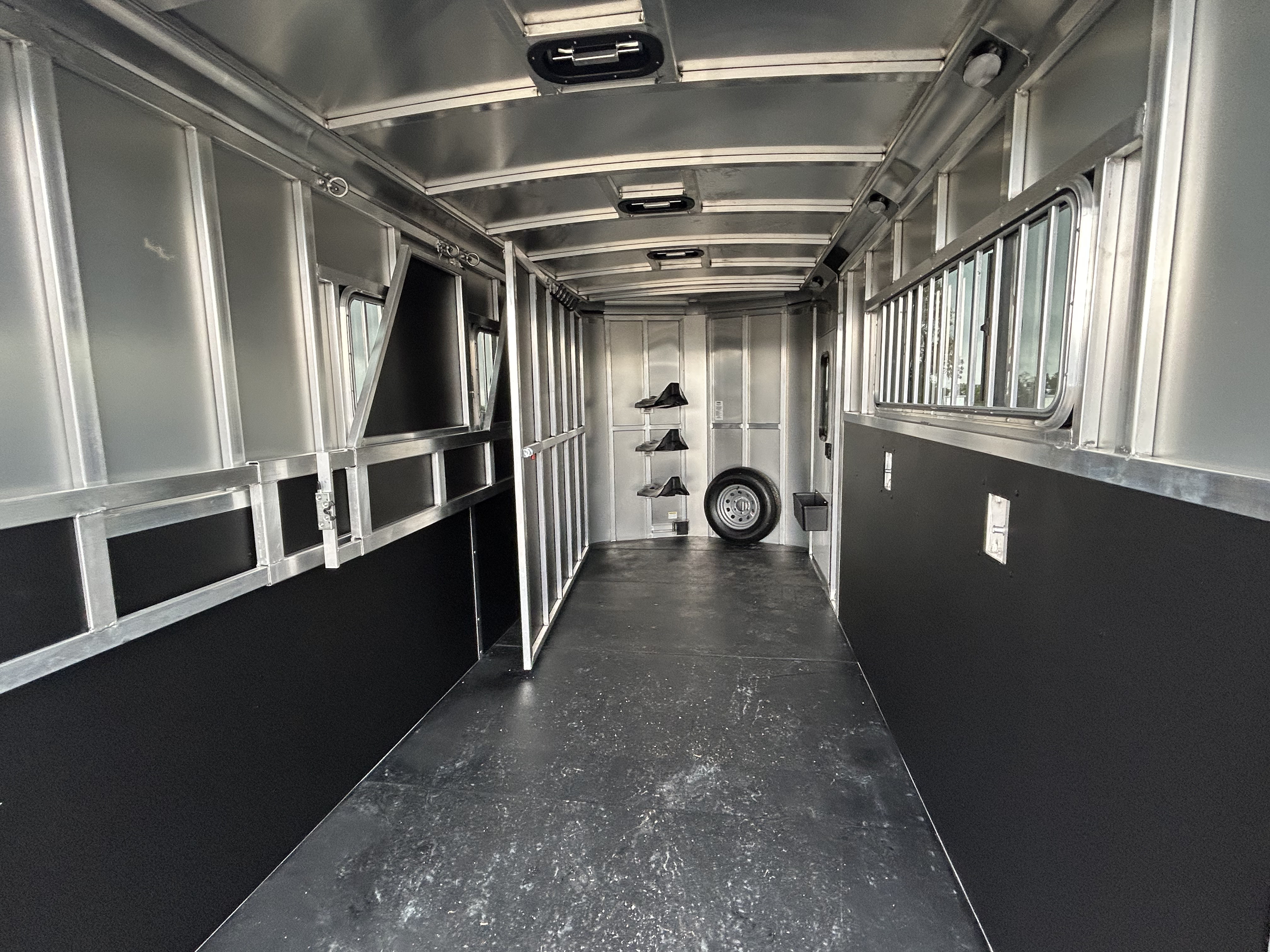 New 2026 Shadow 3 Horse Slant BP Horse Trailer