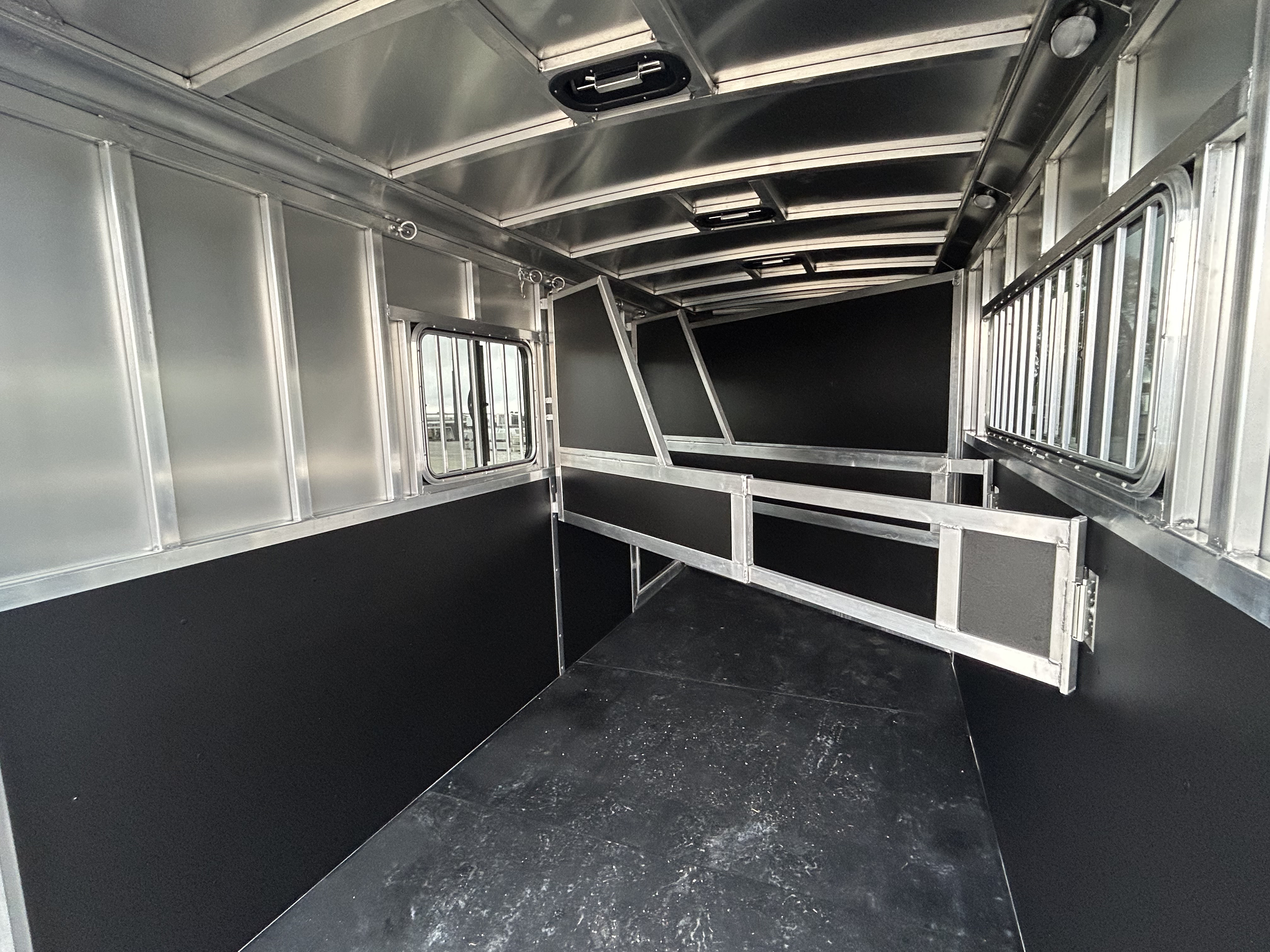 New 2026 Shadow 3 Horse Slant BP Horse Trailer