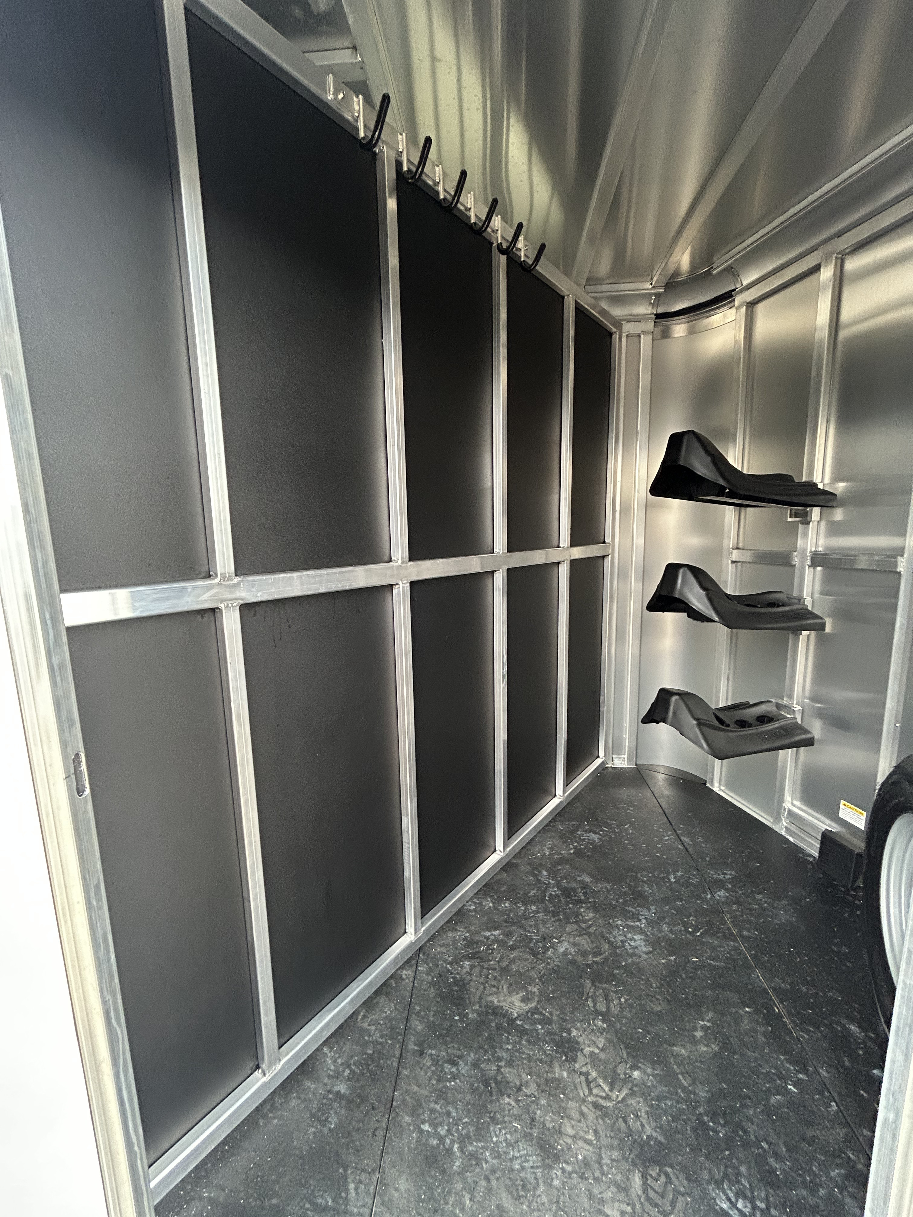 New 2026 Shadow 3 Horse Slant BP Horse Trailer