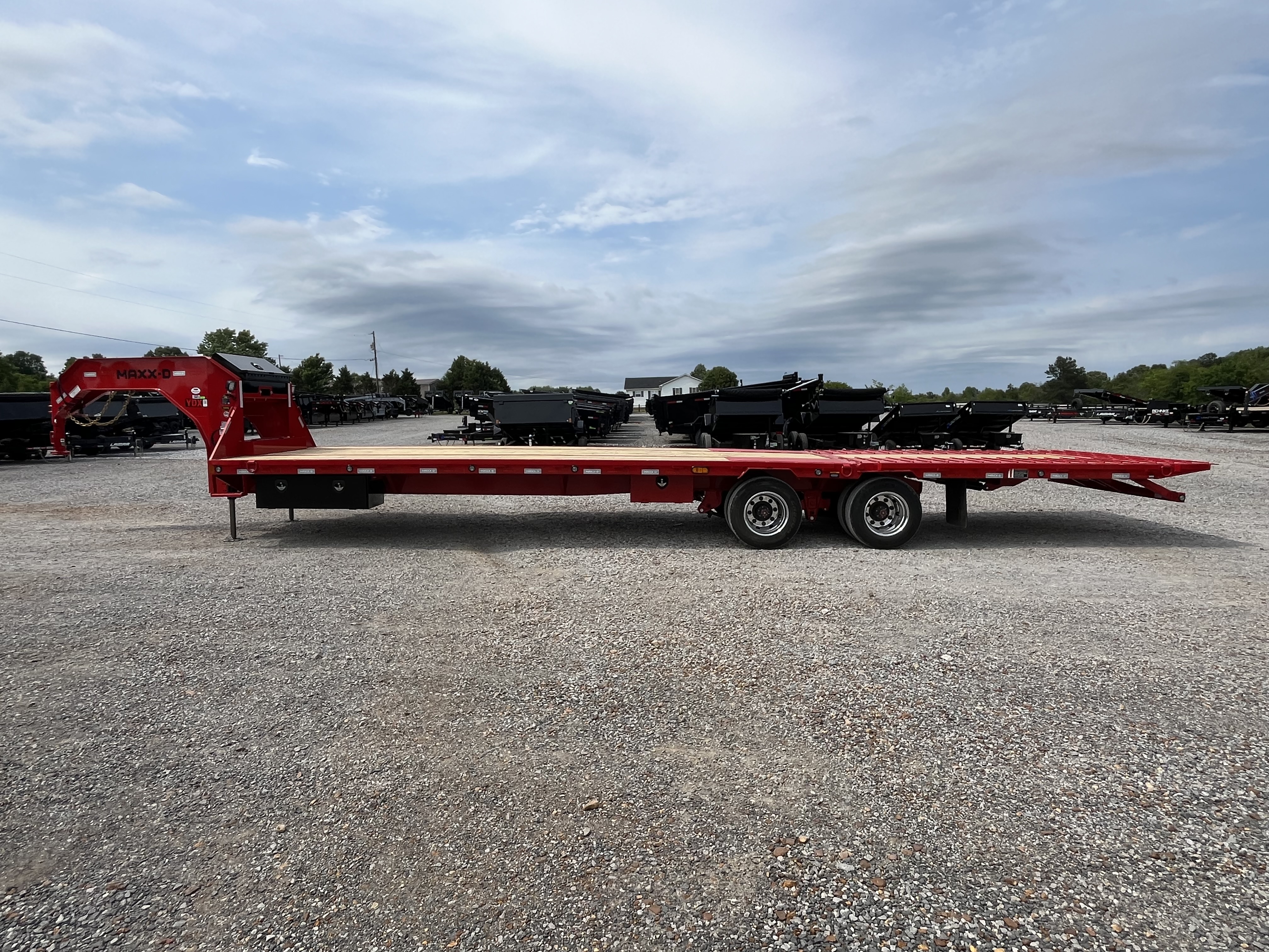 New 2027 MAXXD Hydraulic Dovetail Gooseneck Trailer | 34' x 102' 30K GVWR