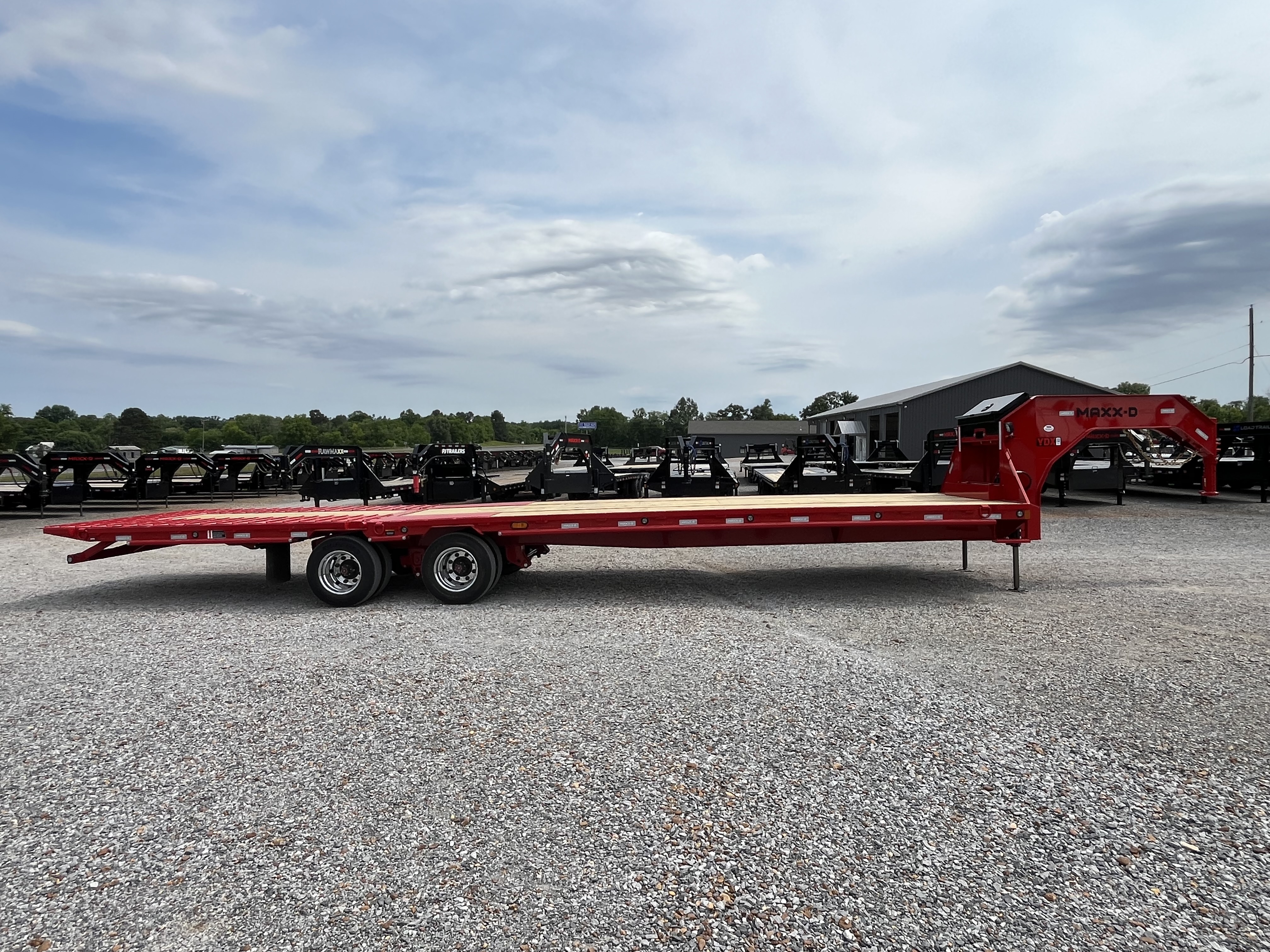 New 2027 MAXXD Hydraulic Dovetail Gooseneck Trailer | 34' x 102' 30K GVWR