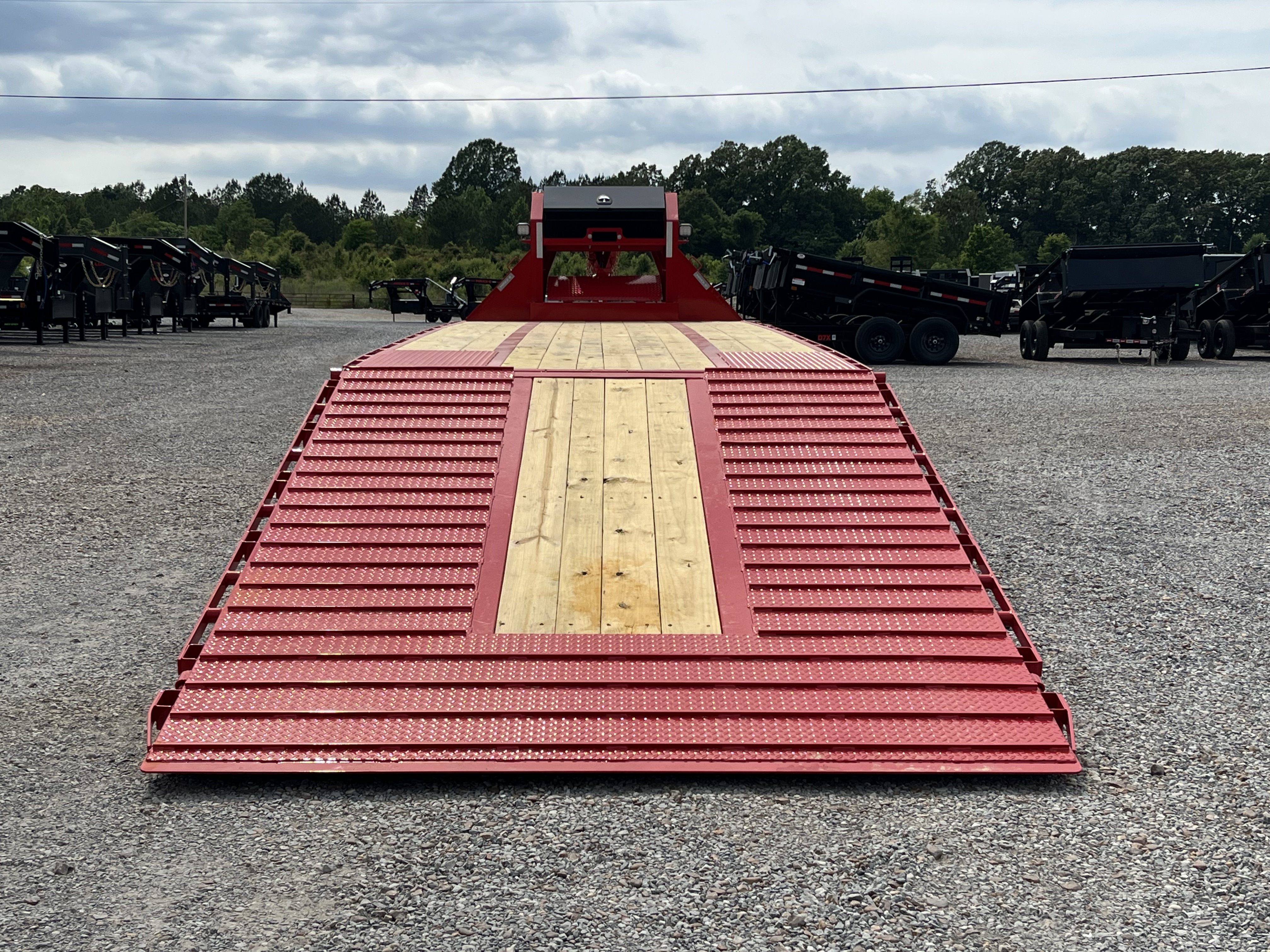 New 2027 MAXXD Hydraulic Dovetail Gooseneck Trailer | 34' x 102' 30K GVWR