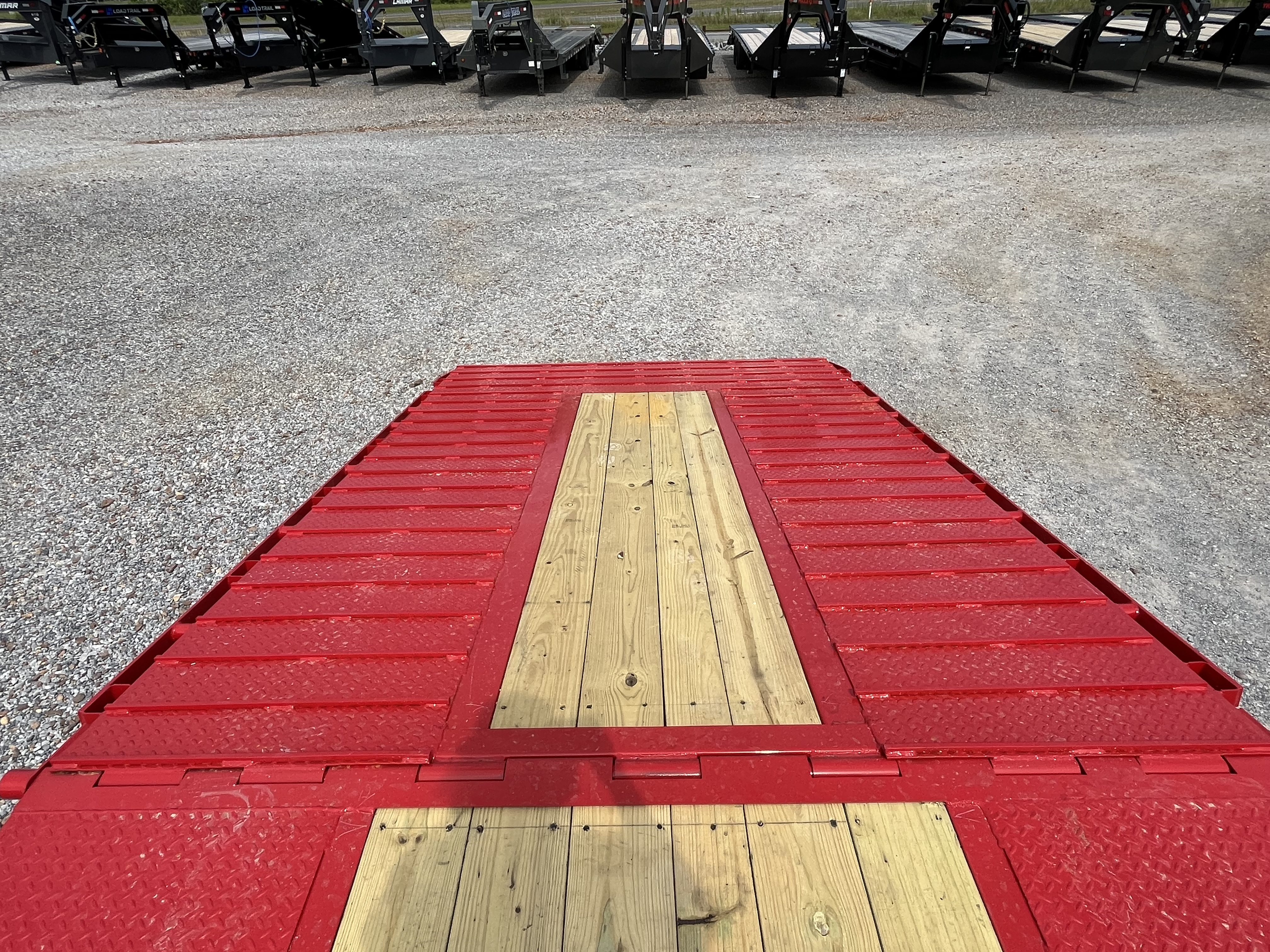 New 2027 MAXXD Hydraulic Dovetail Gooseneck Trailer | 34' x 102' 30K GVWR